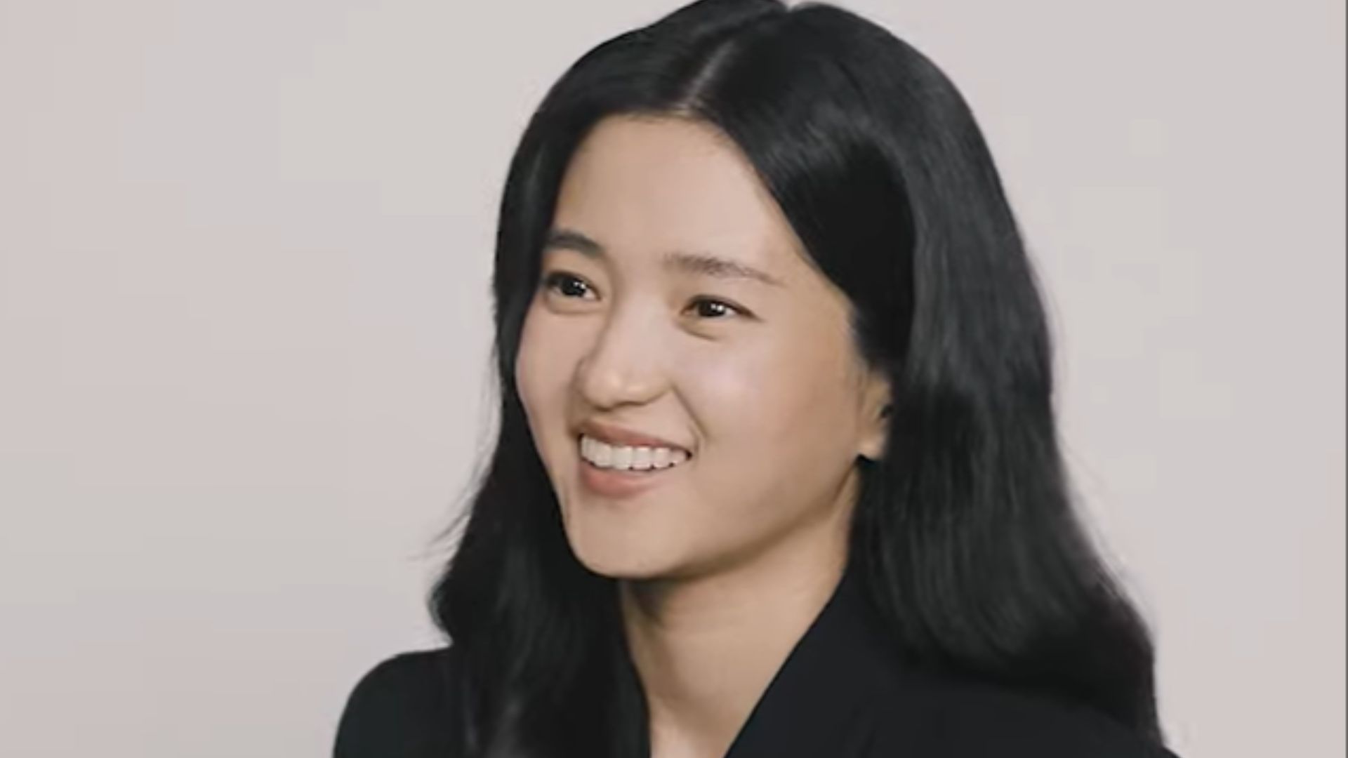 File:Kim Tae-ri 김태리 in 2022.png