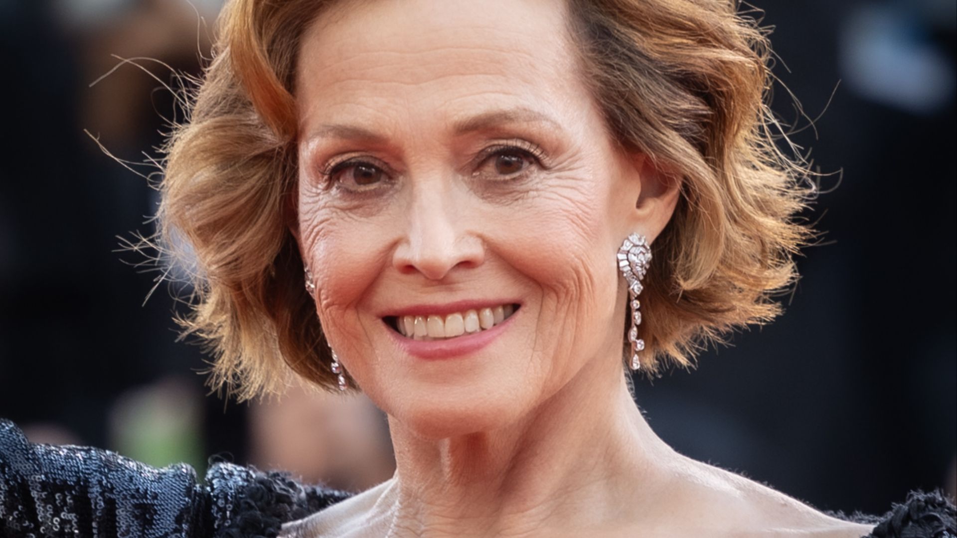 File:Sigourney Weaver-64130.jpg