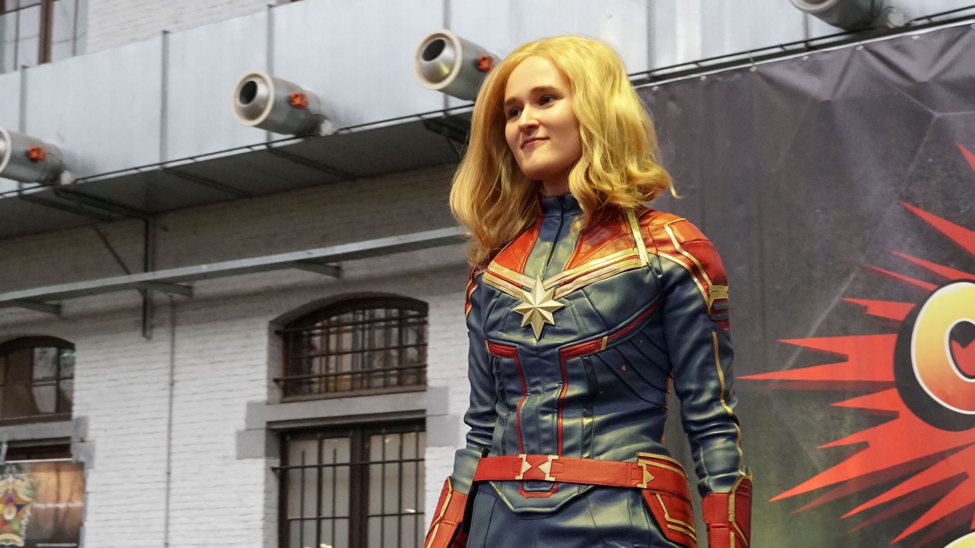 File:Cosplay of Captain Marvel at Brussels Comic Con 2019 (40335783043).jpg