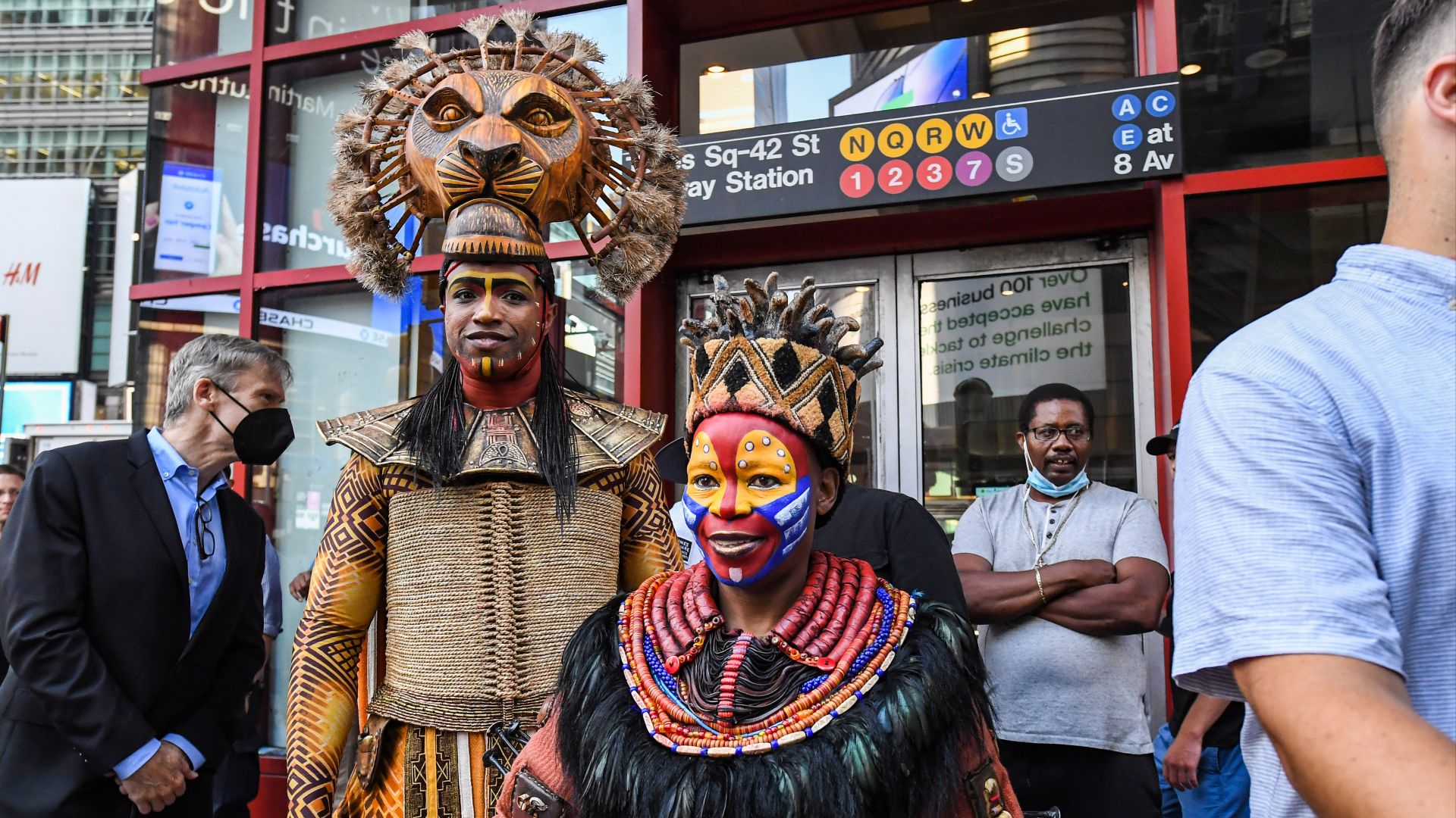 File:MTA Leadership Appears with Cast Members from Disney’s ‘The Lion King’ to Encourage New Yorkers to Take Mass Transit for the Return of Broadway (51475429579).jpg