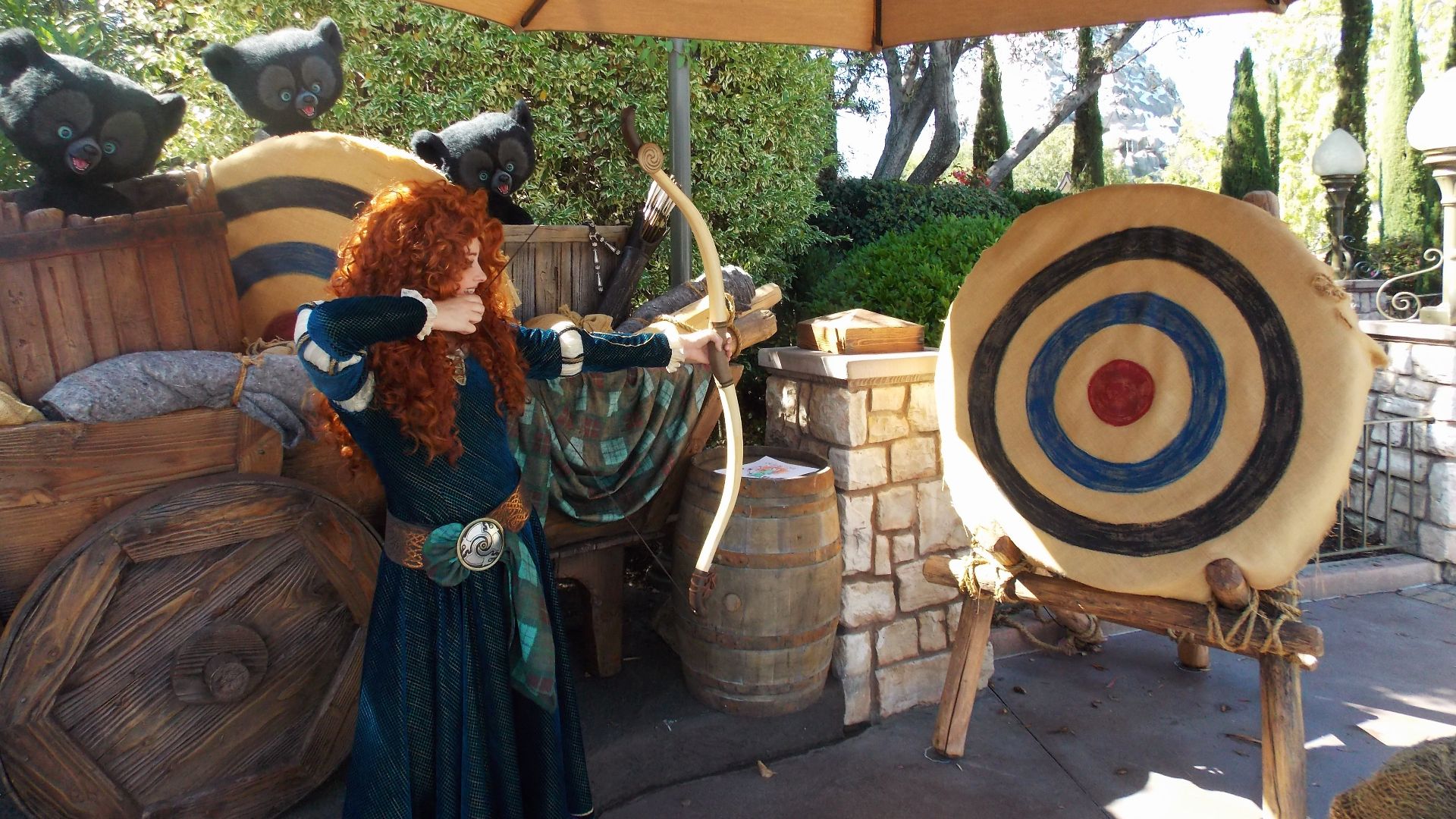 File:Disneyland Merida shoots her bow.jpg