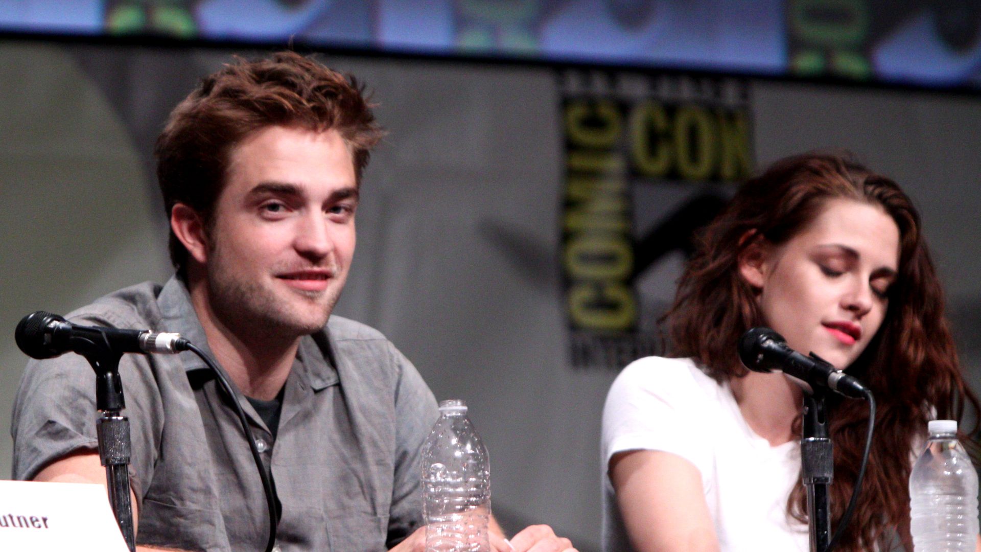 File:Taylor Lautner, Robert Pattinson & Kristen Stewart (7585906310).jpg