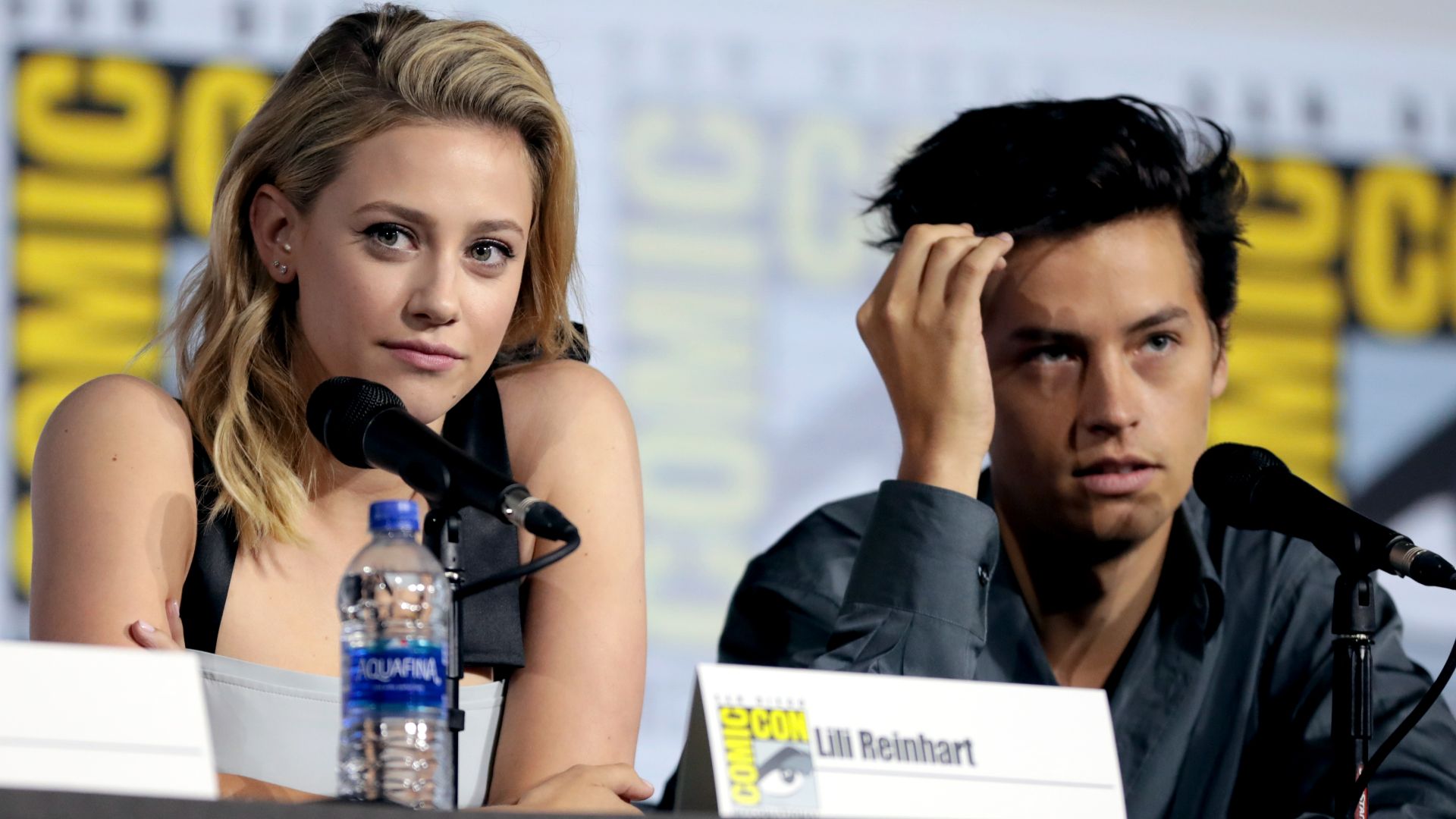 File:Lili Reinhart & Cole Sprouse (48478651516).jpg