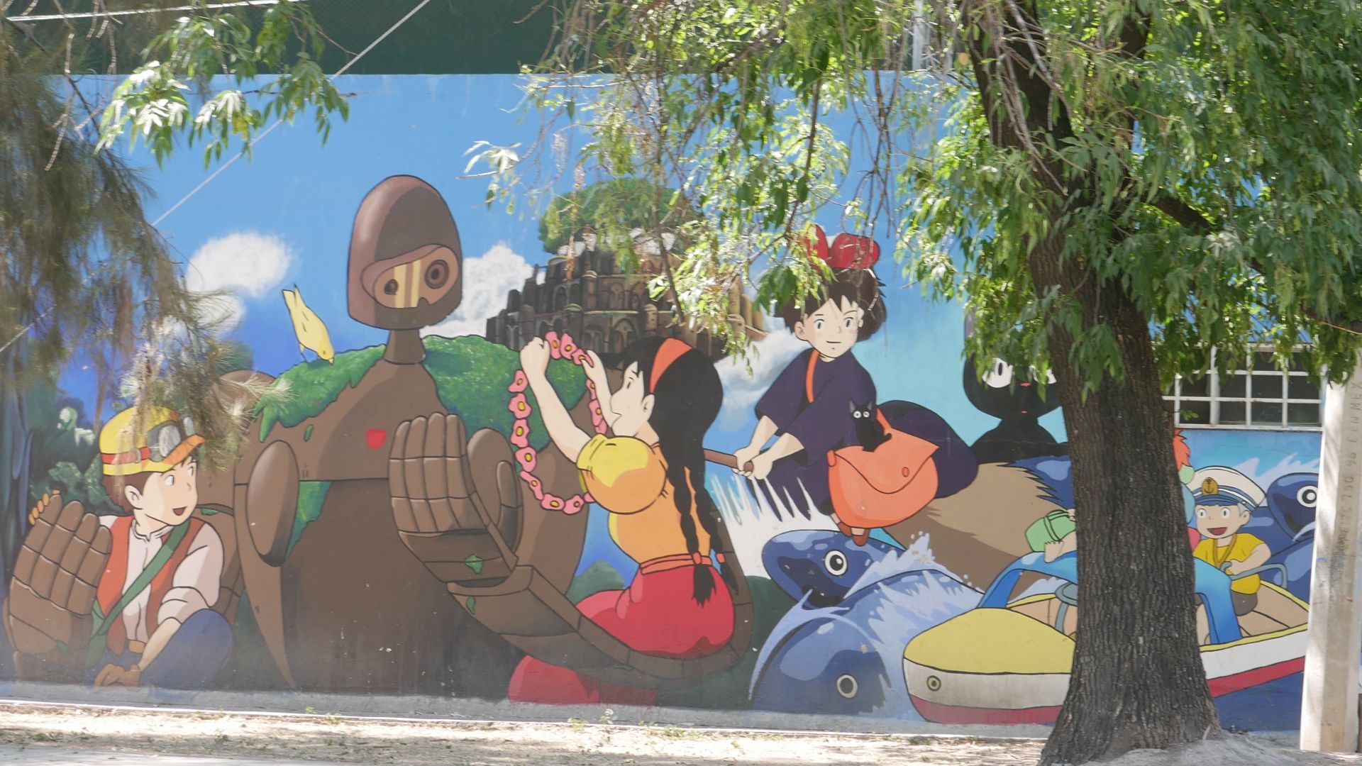 File:Mural Studio Ghibli en Aguascalientes con grafiti encima 01.jpg