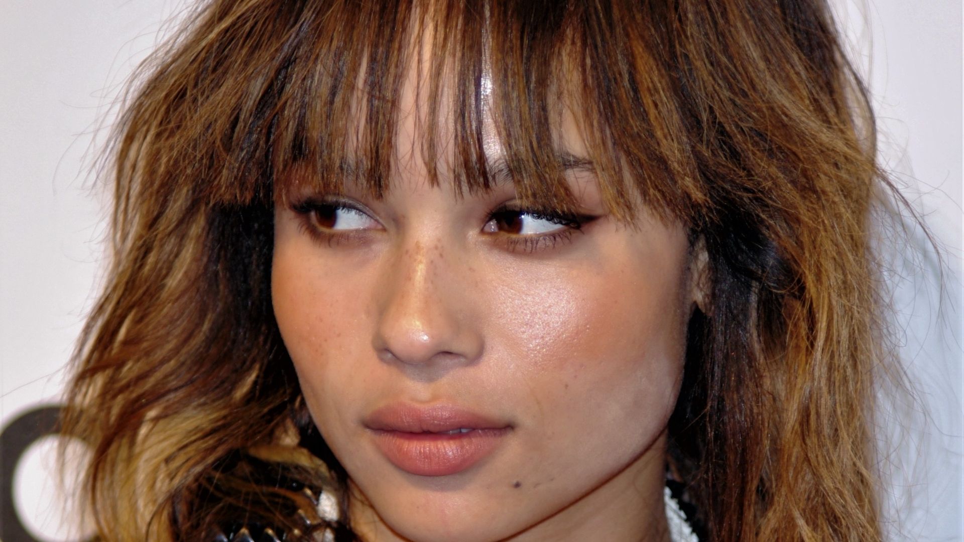File:Zoë Kravitz, 2011.JPG
