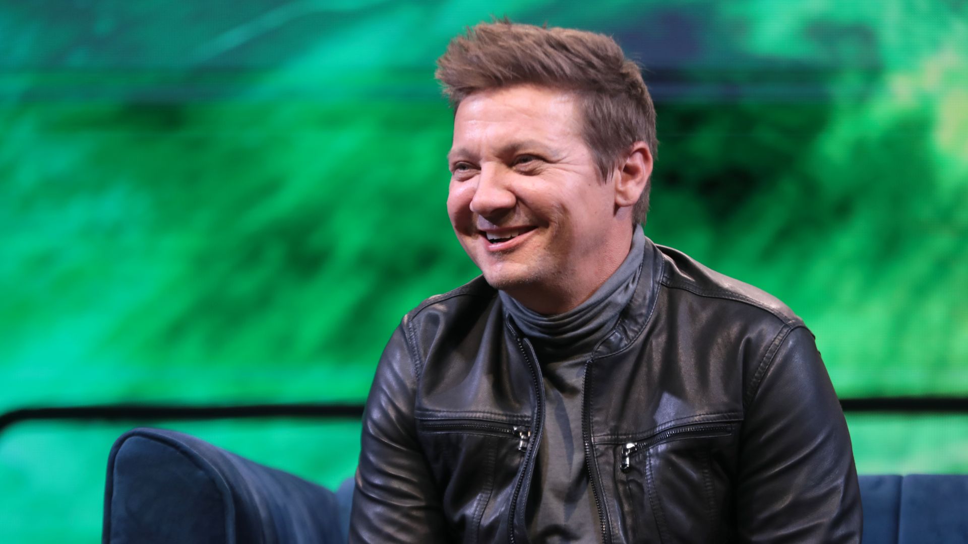 File:Jeremy Renner (52956173521).jpg