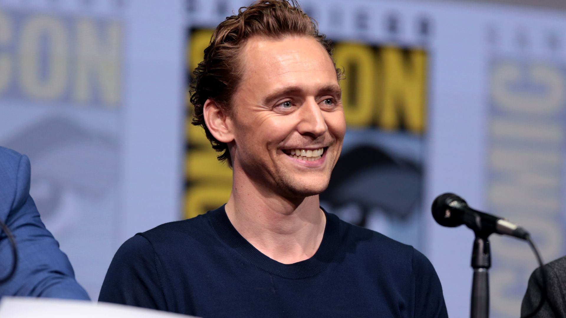 File:Tom Hiddleston (36109110291).jpg