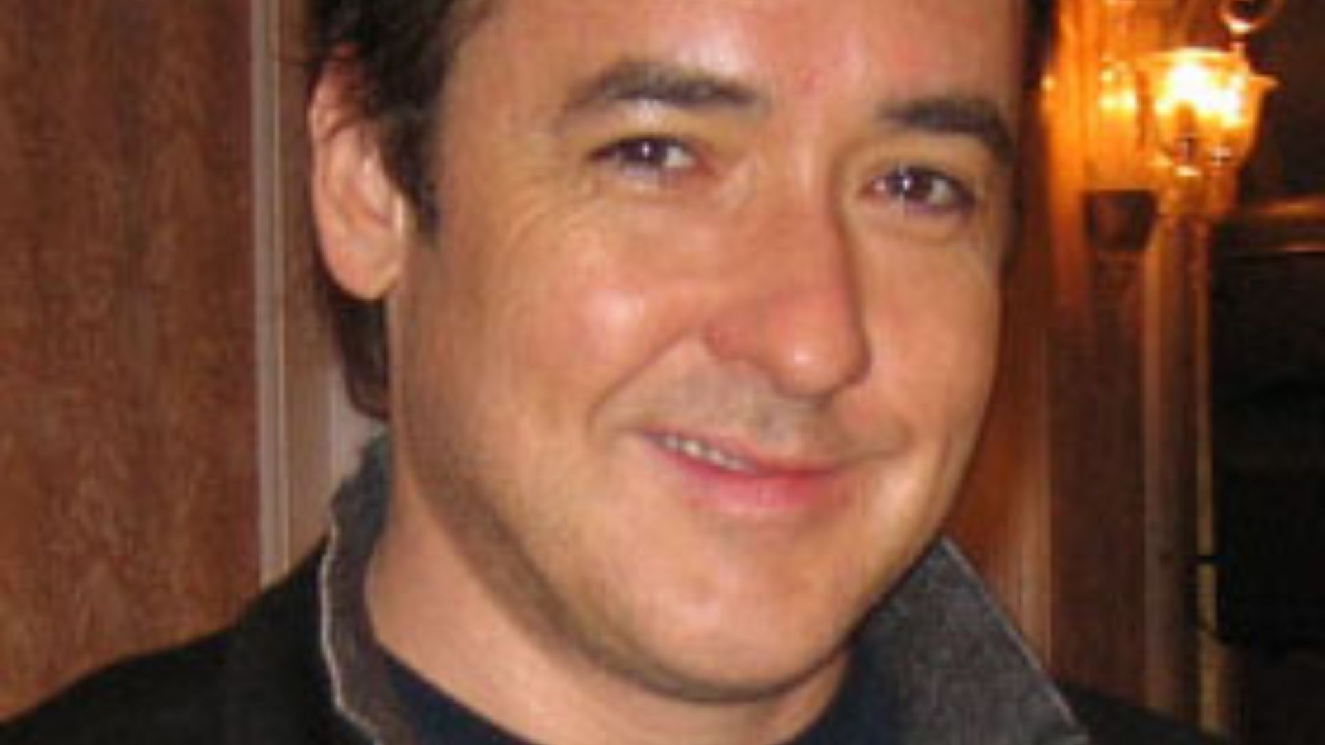 File:John Cusack (cropped).jpg