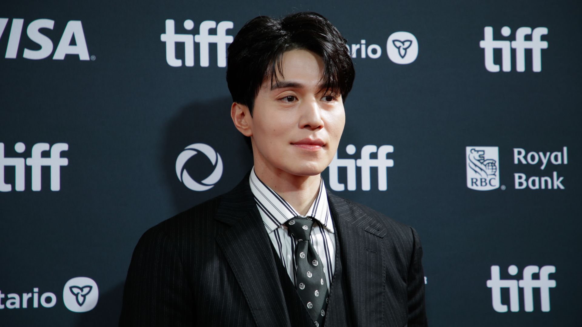 File:Lee Dong-wook at the 2024 Toronto International Film Festival. 01.jpg