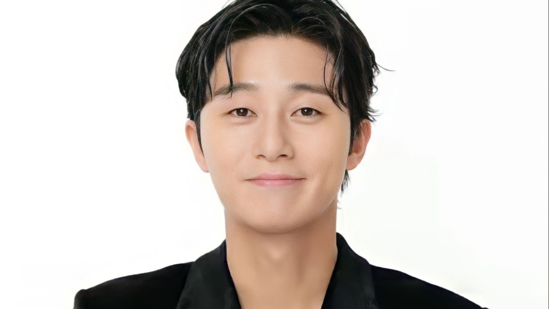 File:Park Seo-joon for Marie Claire Korea, 2023 (2).jpg