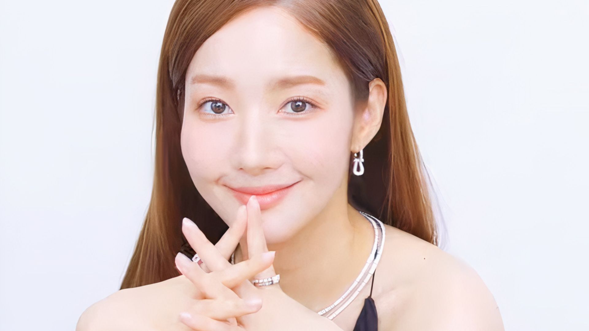 File:Park Minyoung 2022 3.png