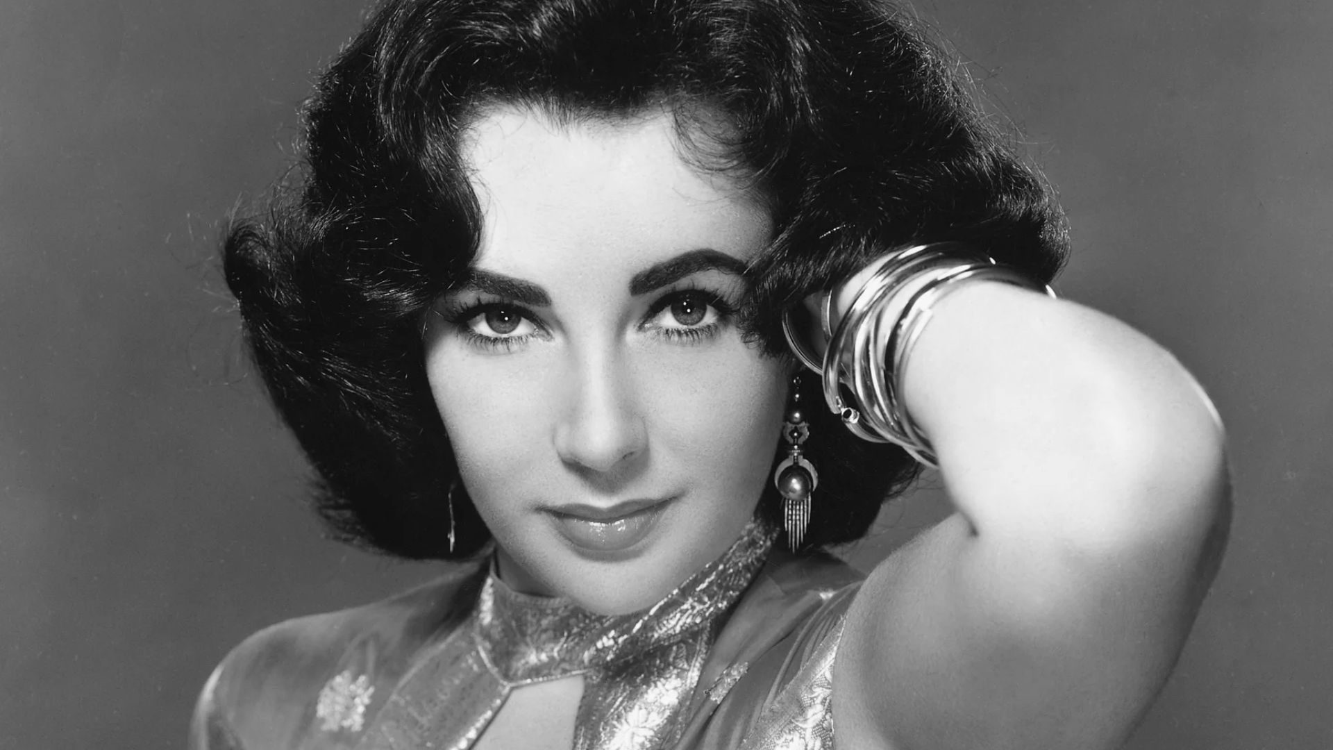 File:Elizabeth Taylor, late 1950s.jpg