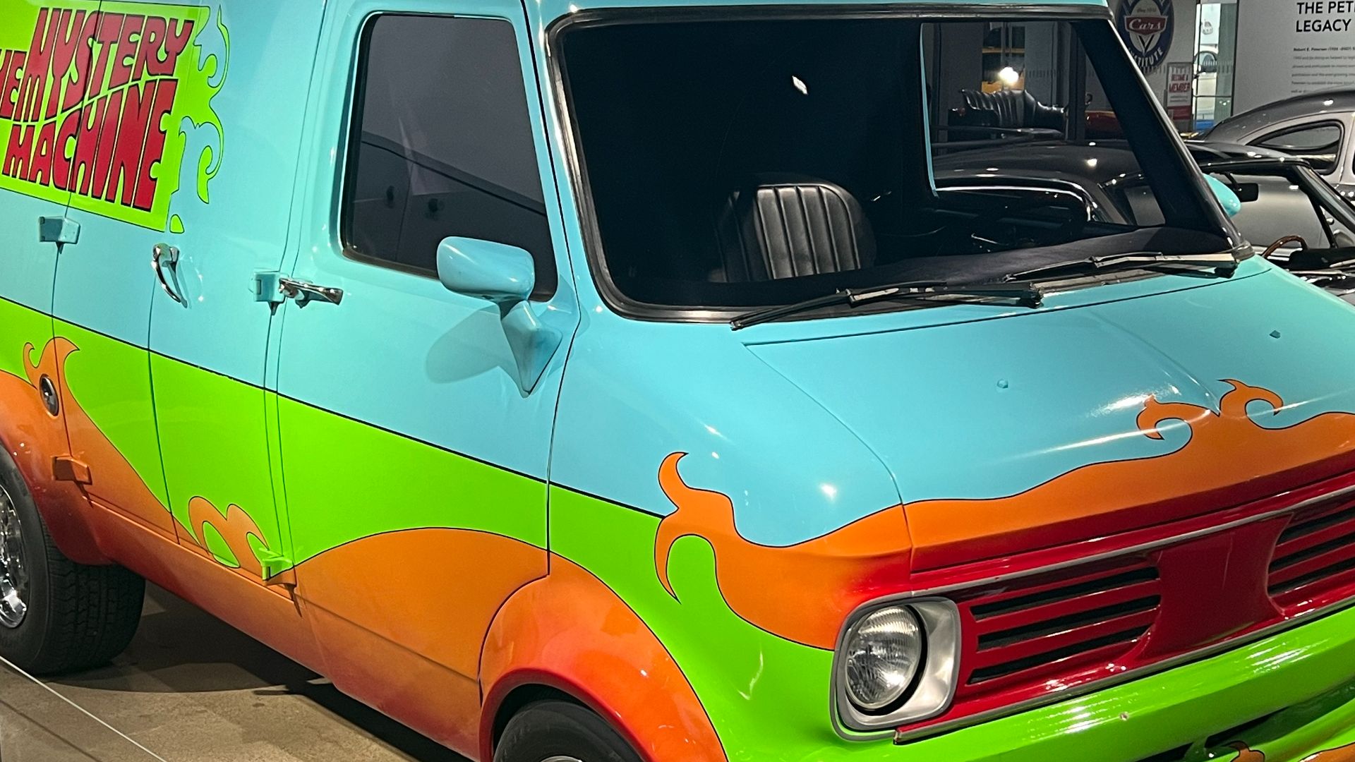 File:1972 Bedford CF Mystery Machine Scooby-Doo Movie Petersen Automotive Museum.jpg