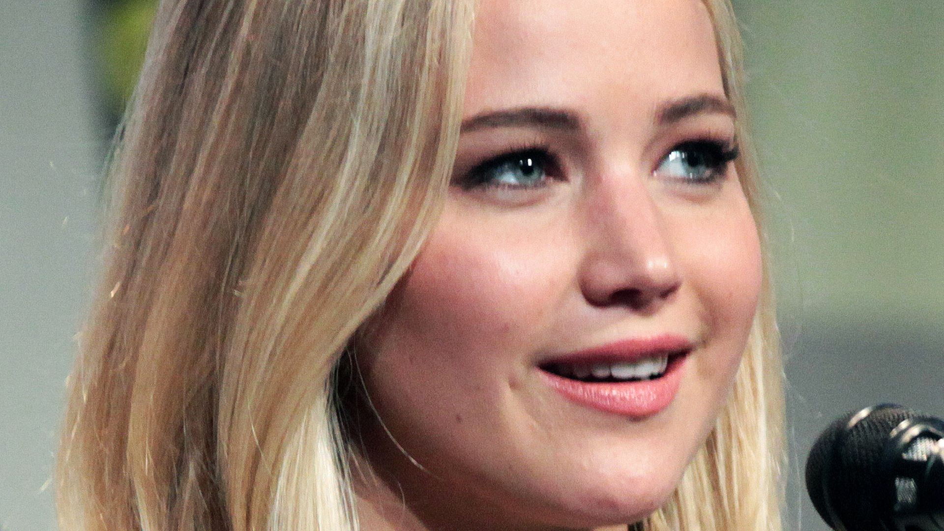 File:Jennifer Lawrence SDCC 2015 X-Men.jpg