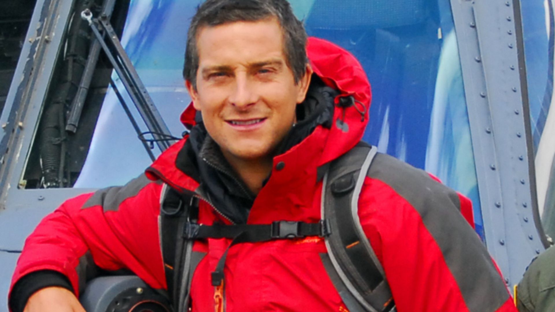File:Bear Grylls 2.jpg