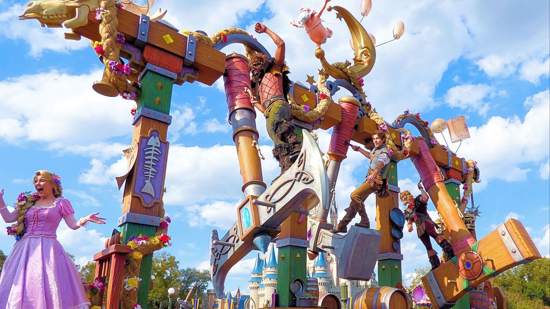File:Festival of Fantasy Parade Tangled (16423377367).jpg