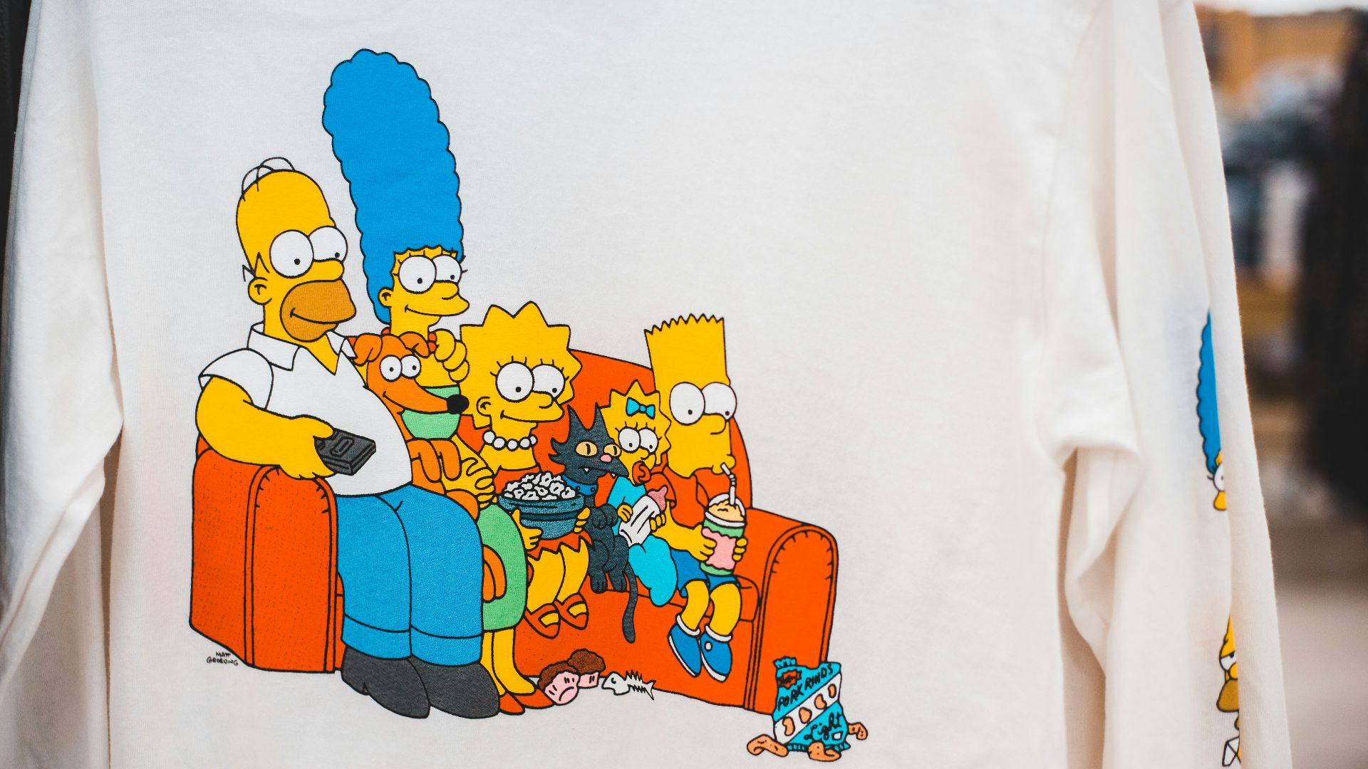 white and yellow spongebob squarepants crew neck t-shirt