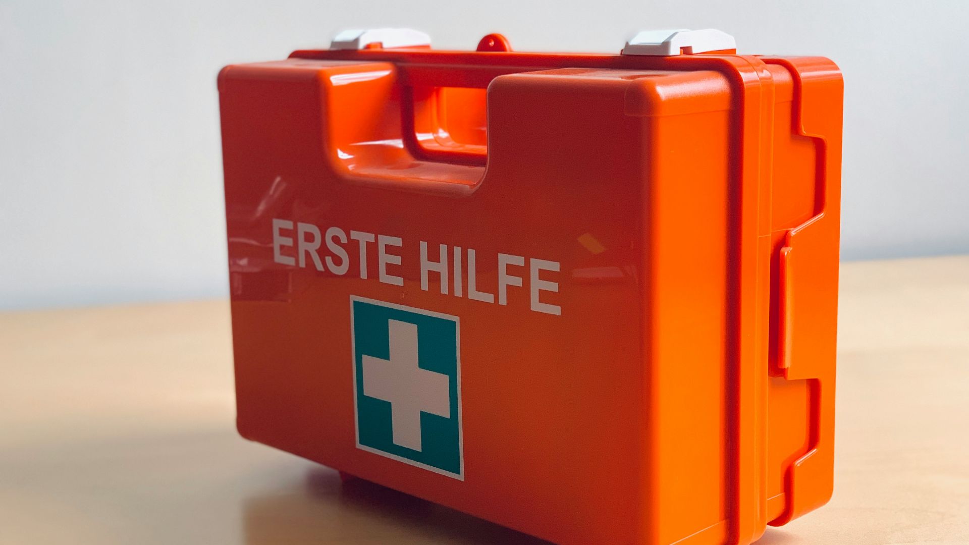 orange Erste Hilfe med kit