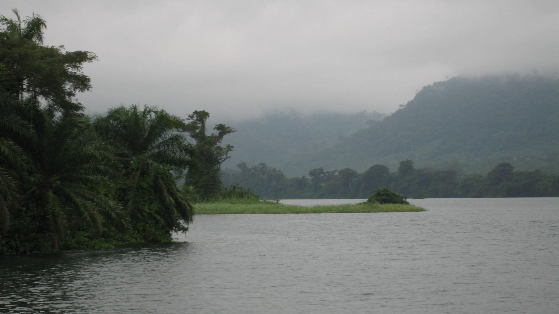 File:Lake Volta Ghana.jpg