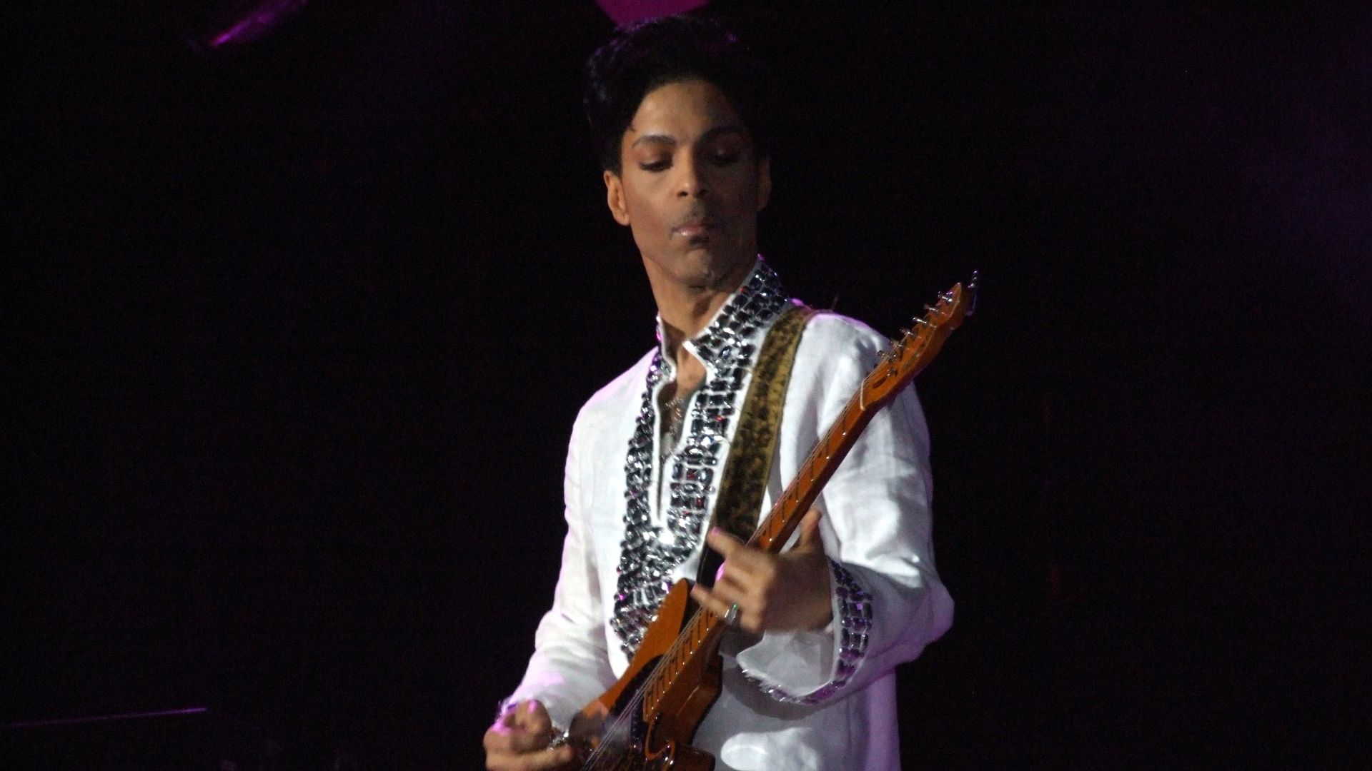 File:Prince at Coachella.jpg