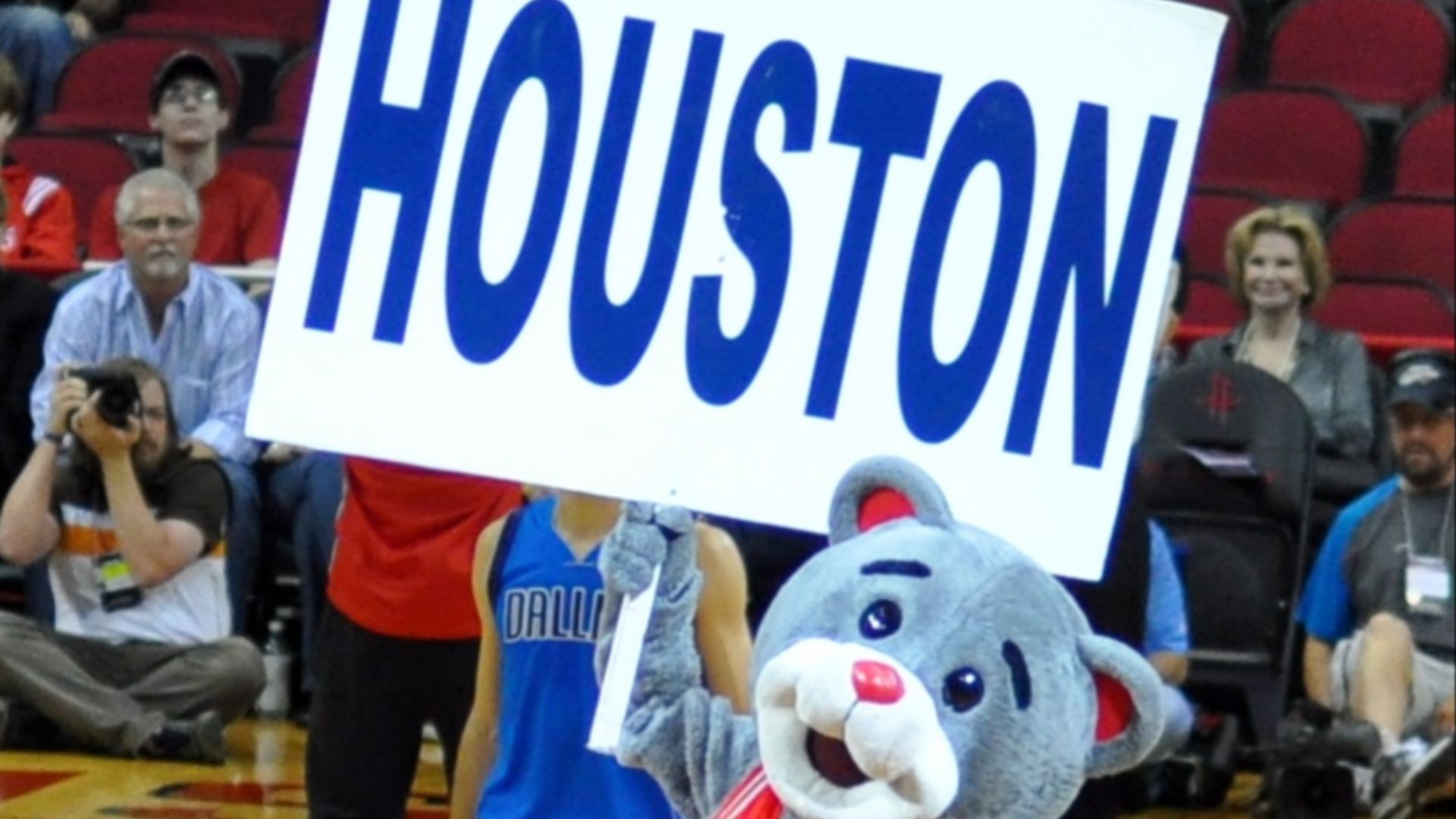 File:Houston rockets mascot.JPG
