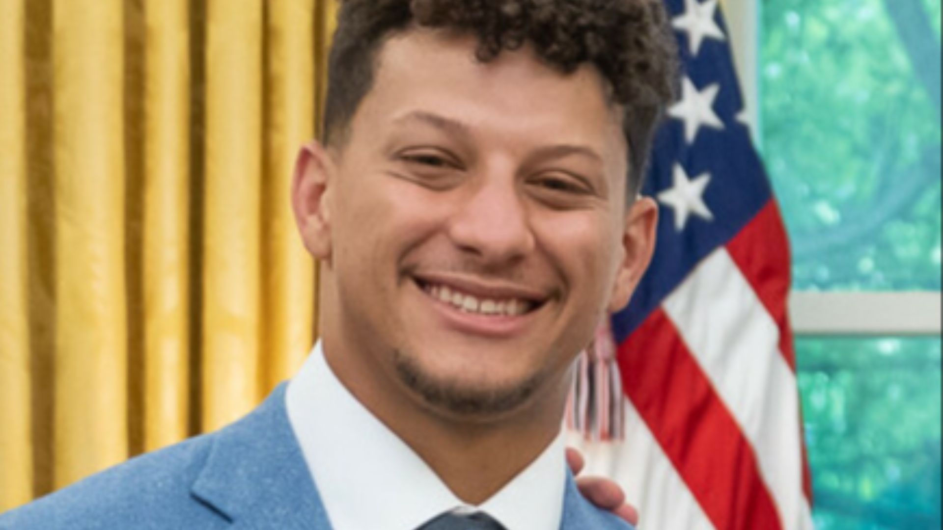 File:Patrick Mahomes in the Oval Office of the White House on June 5, 2023 - P20230605AS-0902 (cropped).jpg