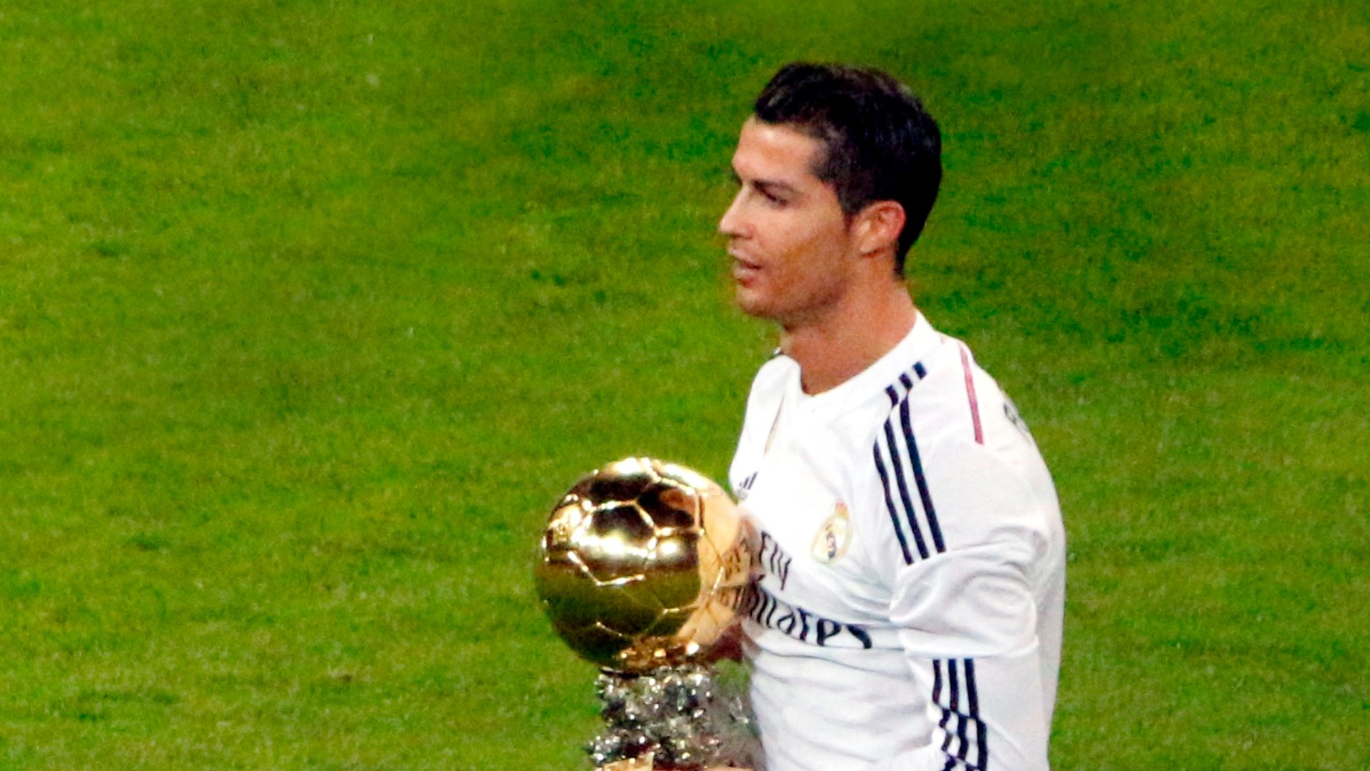 File:Cristiano Ronaldo - Ballon d'Or (cropped).jpg