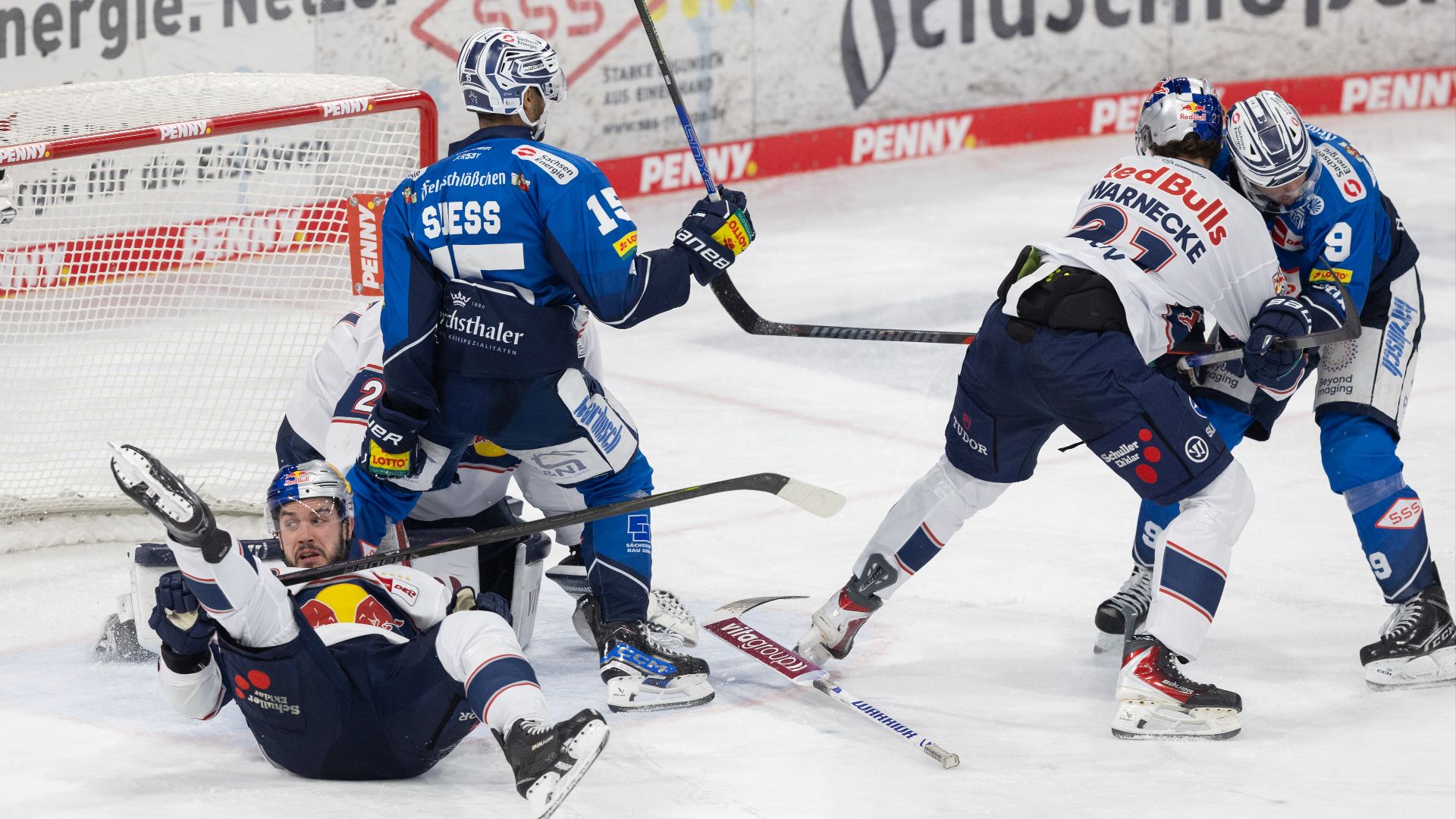 File:2025-12-28 Dresdner Eislöwen gegen EHC Red Bull München (Deutsche Eishockey-Liga 2025-26) by Sandro Halank–089.jpg