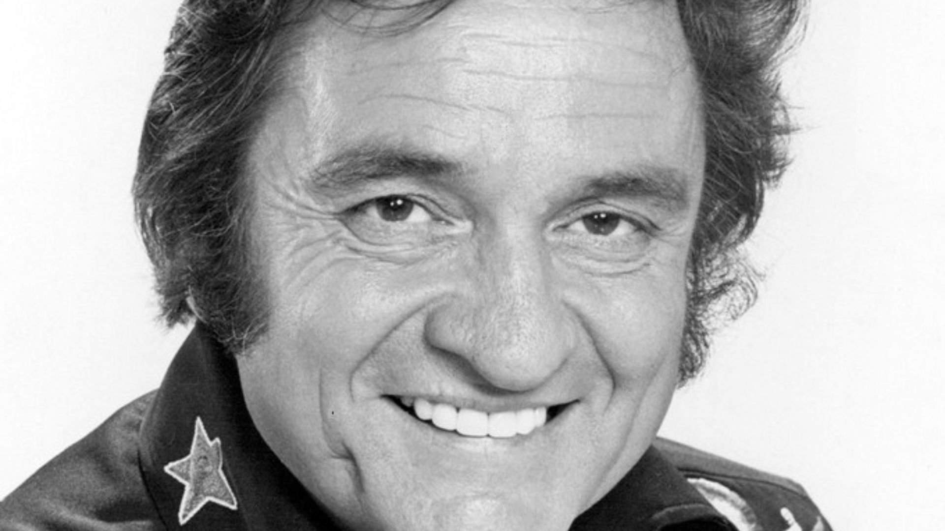 File:Johnny Cash 1977.jpg