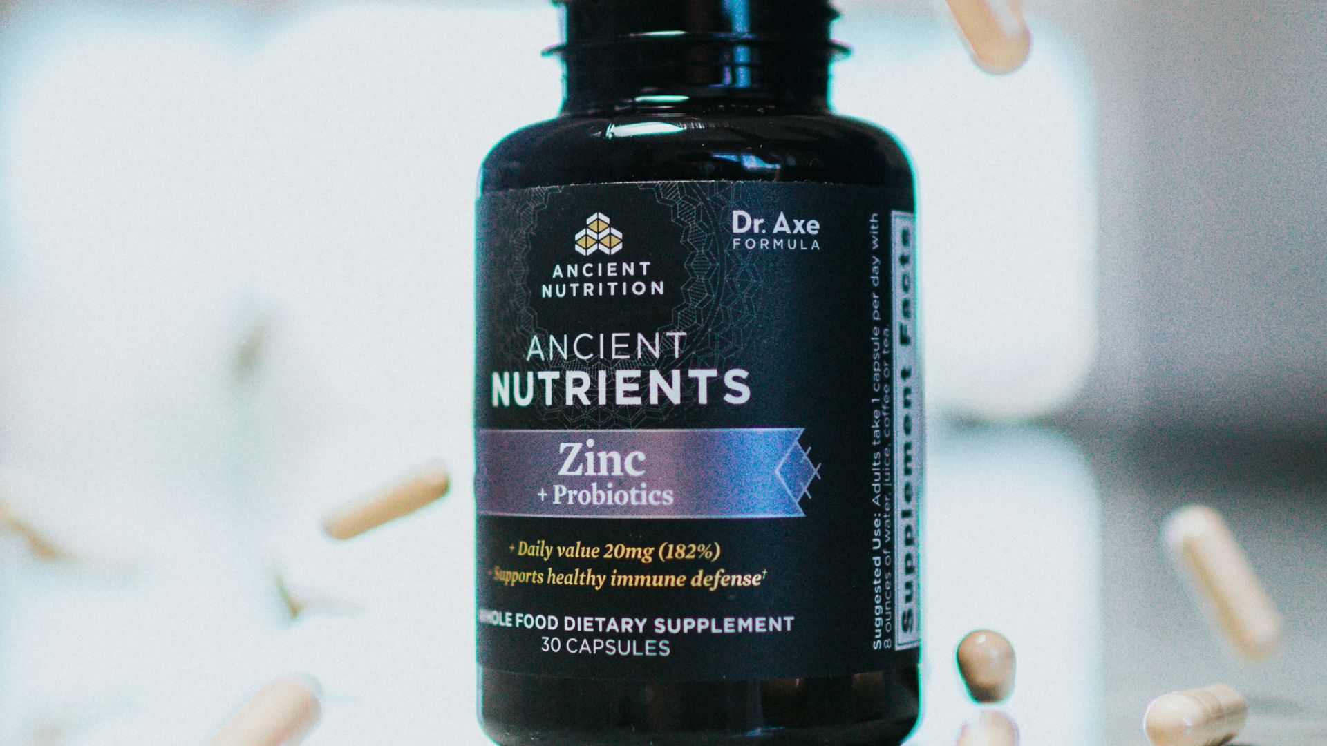 vitamin b 12 vitamin bottle