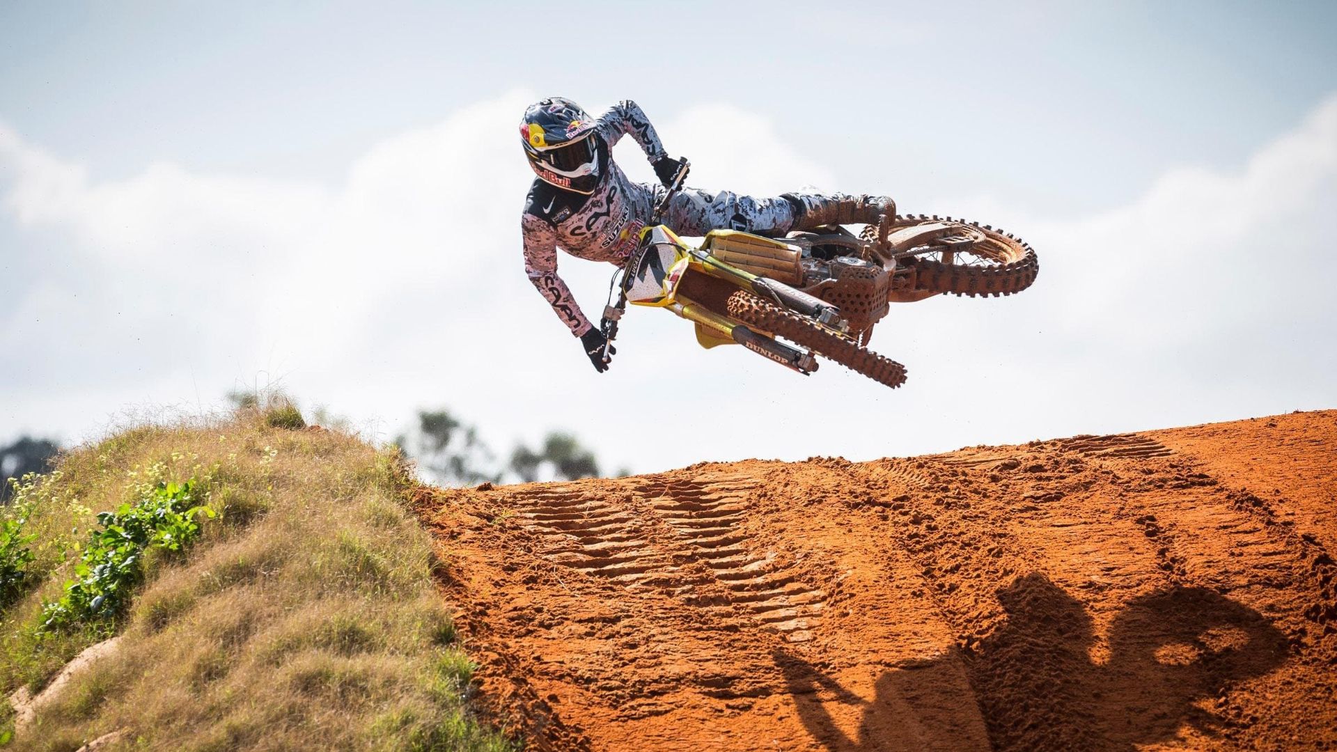 File:Motocross jumper.jpg