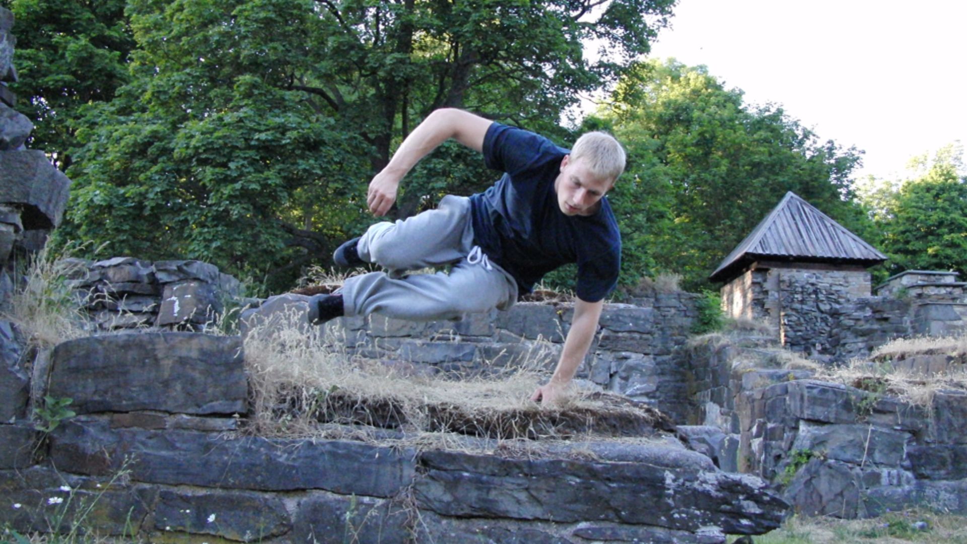File:Parkour speed vault.jpg