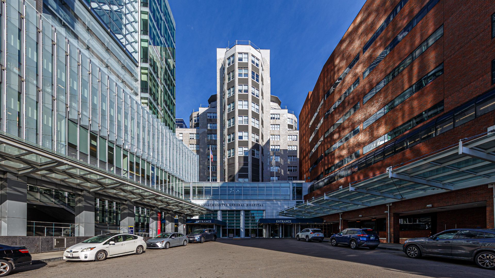 File:Massachusetts General Hospital main entrance.jpg
