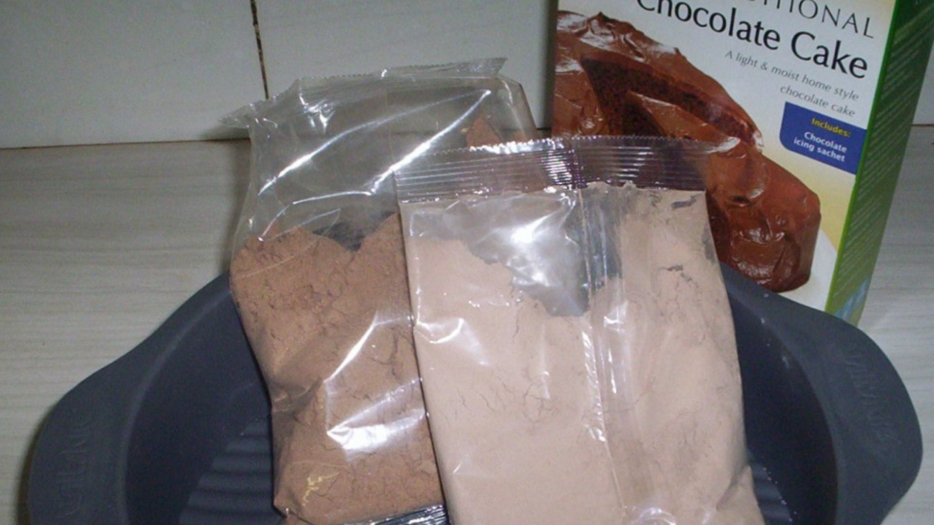 File:Cake mix in plastic packet photo.JPG