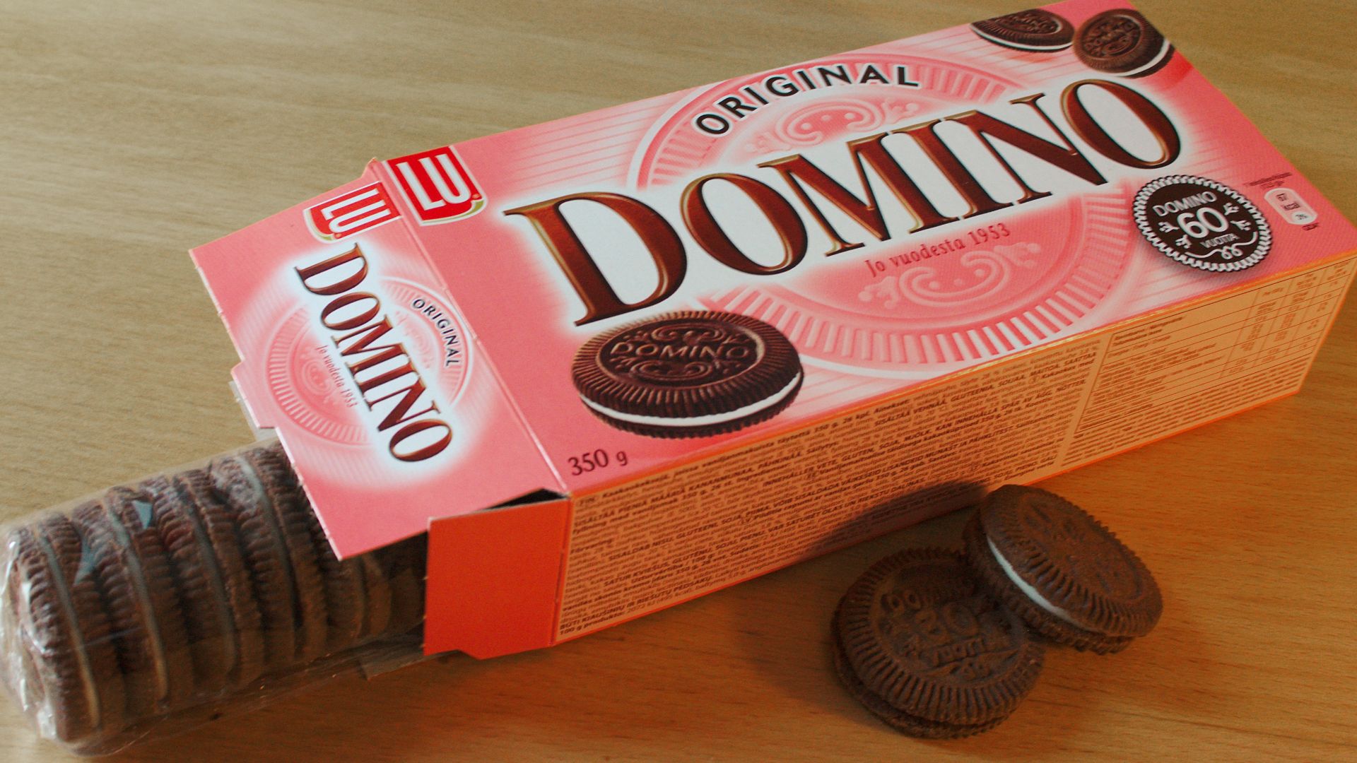 File:Domino cookie pack (60th anniversary).jpg