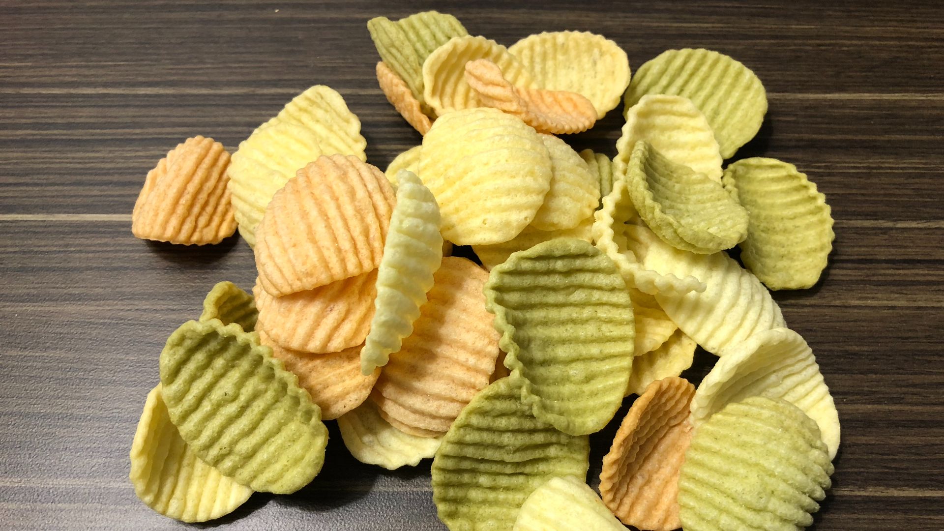 File:2019-09-21 21 17 54 The contents of a bag of Sensible Portions Garden Veggie Sea Salt Wavy Chips at the Hampton Inn and Suites in East Greenbush, Rensselaer County, New York.jpg