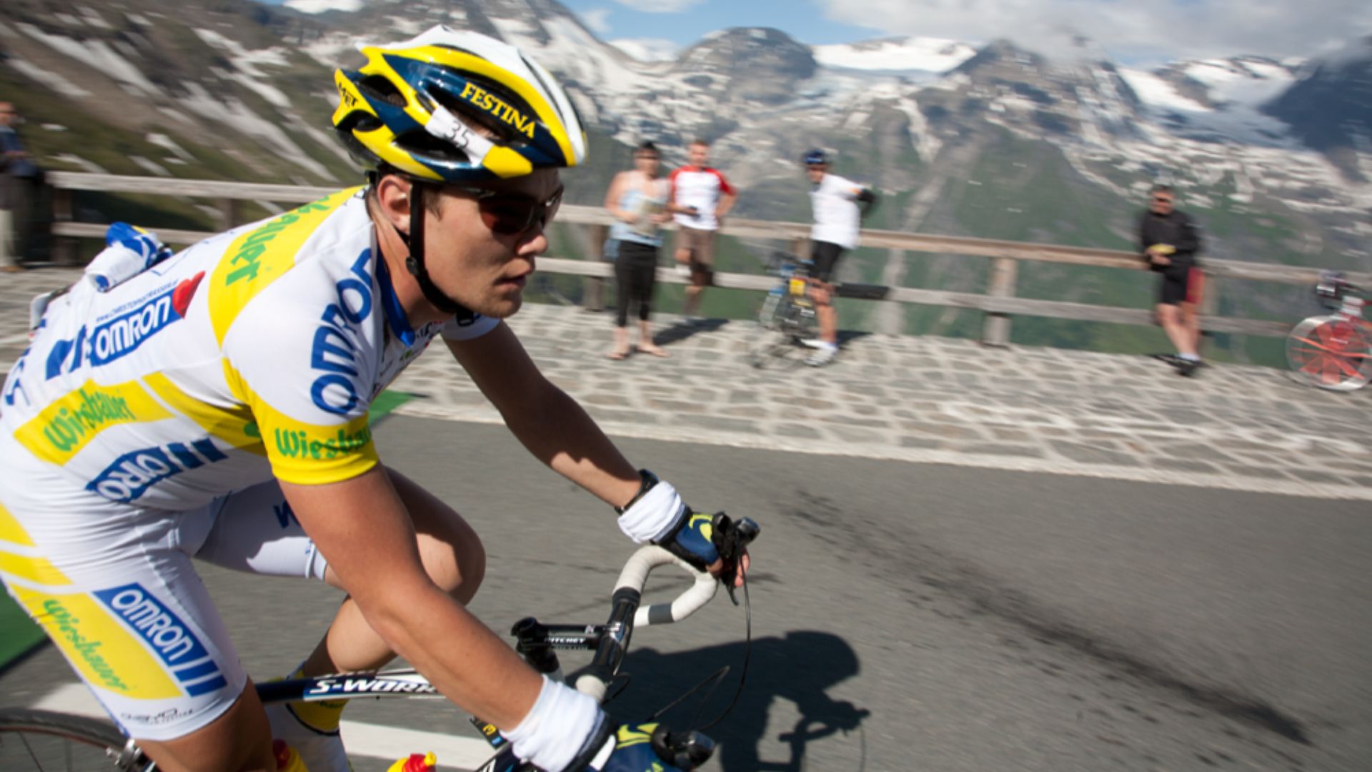 File:Christoph Strasser 2008 am Fuschertoerl.jpg