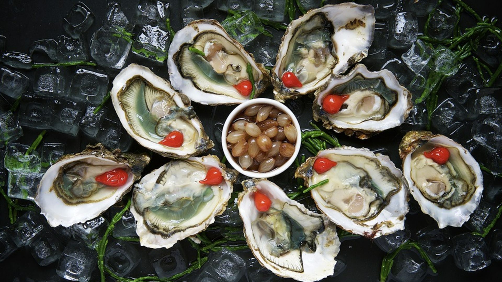 File:Oysters Delicacy Food.jpg