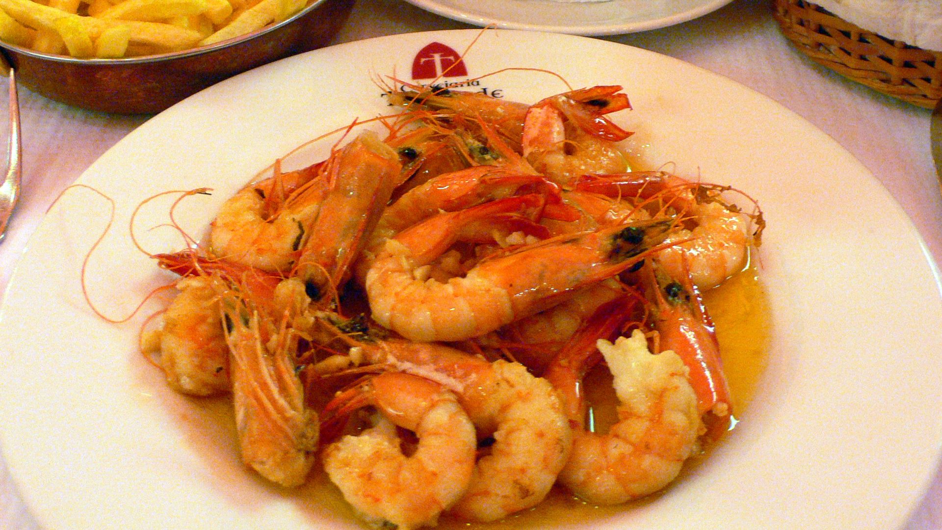 File:Table set with shrimp dish at Cervejaria Trindade in Lisbon (2009).jpg