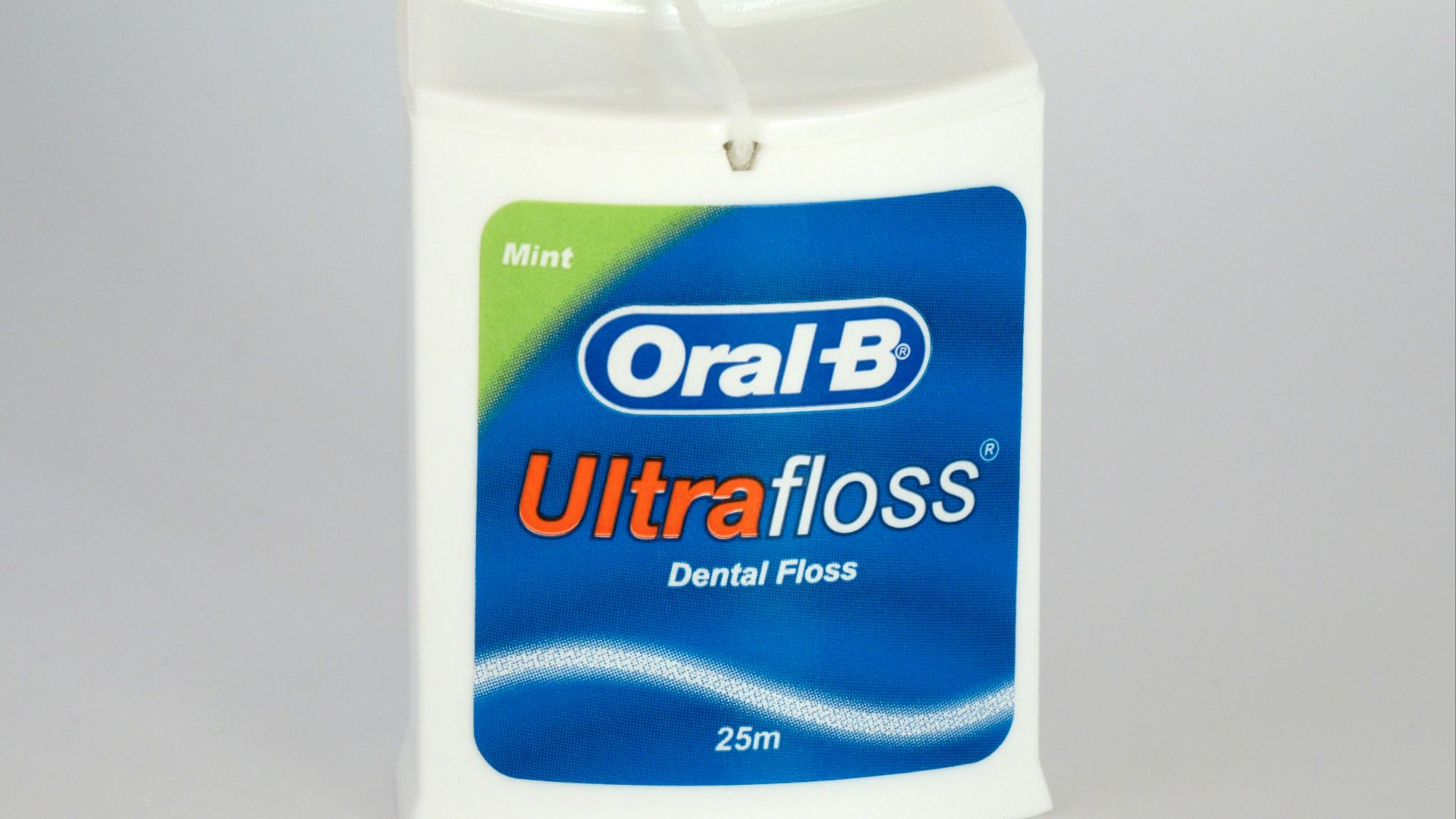 Oral-B Ultra floss dental floss container