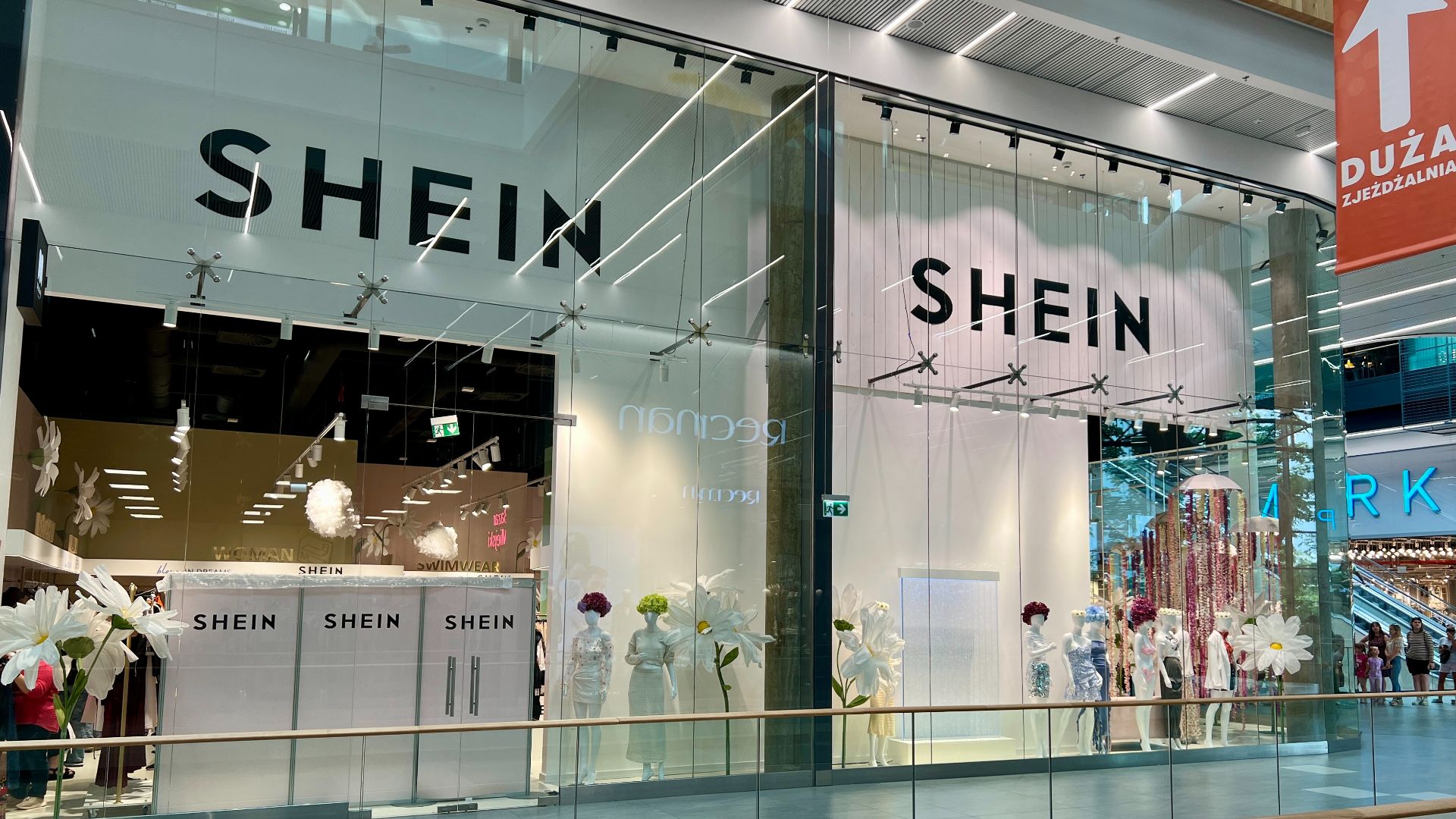 File:Salon Shein w Galerii Młociny w Warszawie.jpg