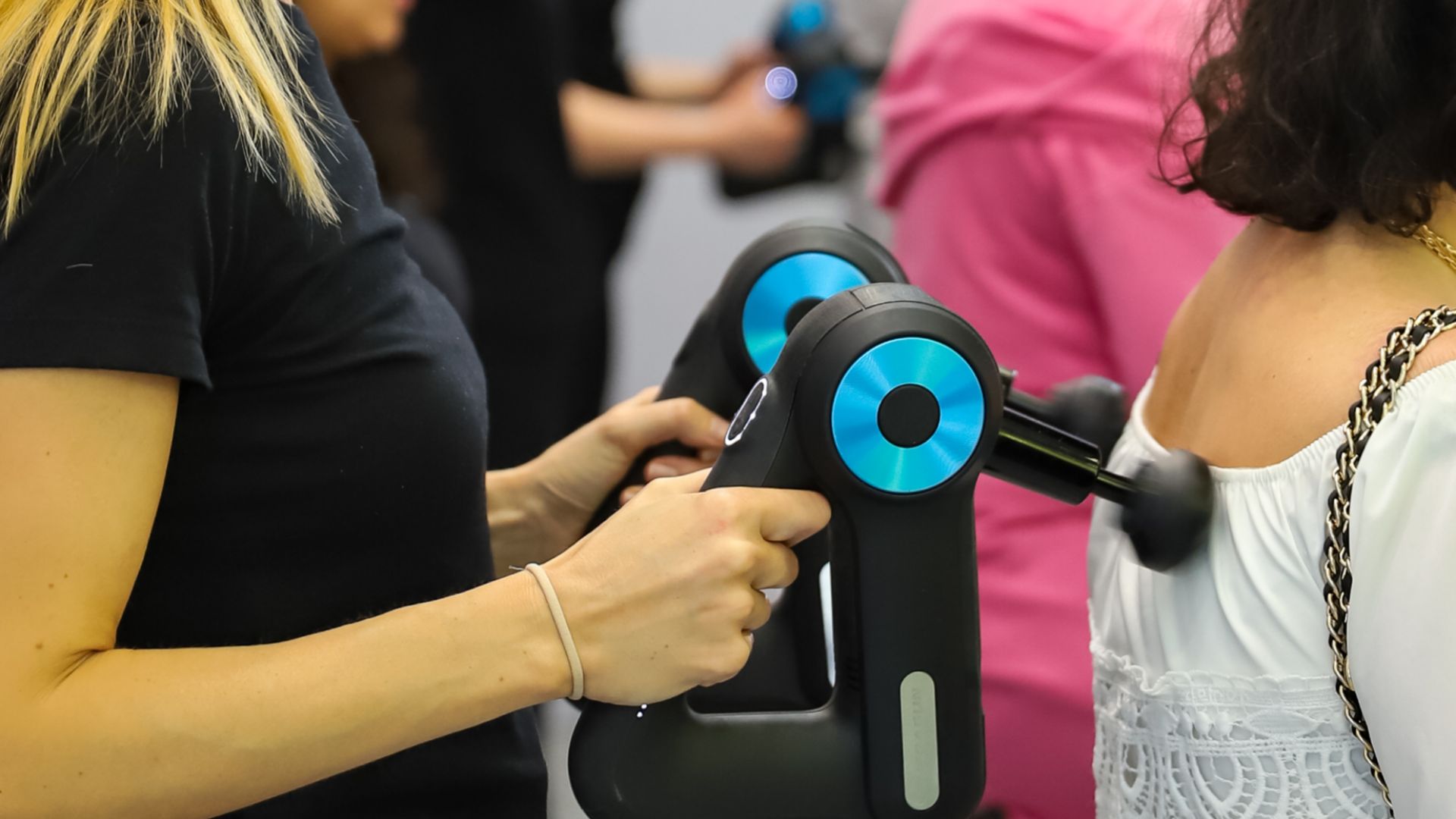 File:Heat therapy muscel (warm up) dryer demonstration at FIBO 2019 in Cologne, Germany (47952503956).jpg