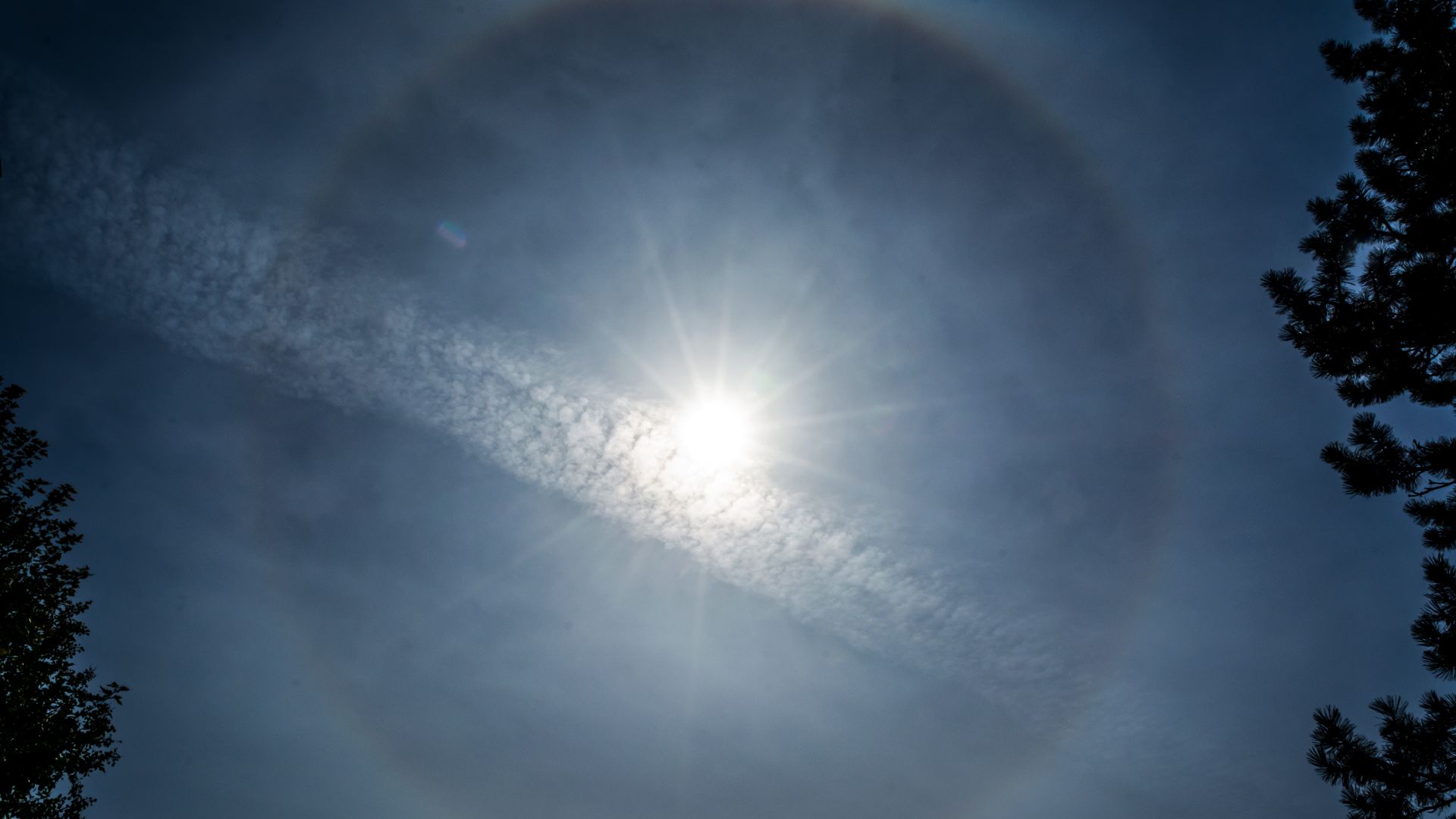 File:Halo Around The Sun (21701565755).jpg
