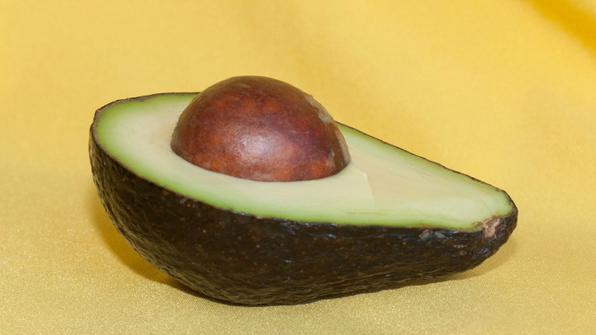 sliced avocado