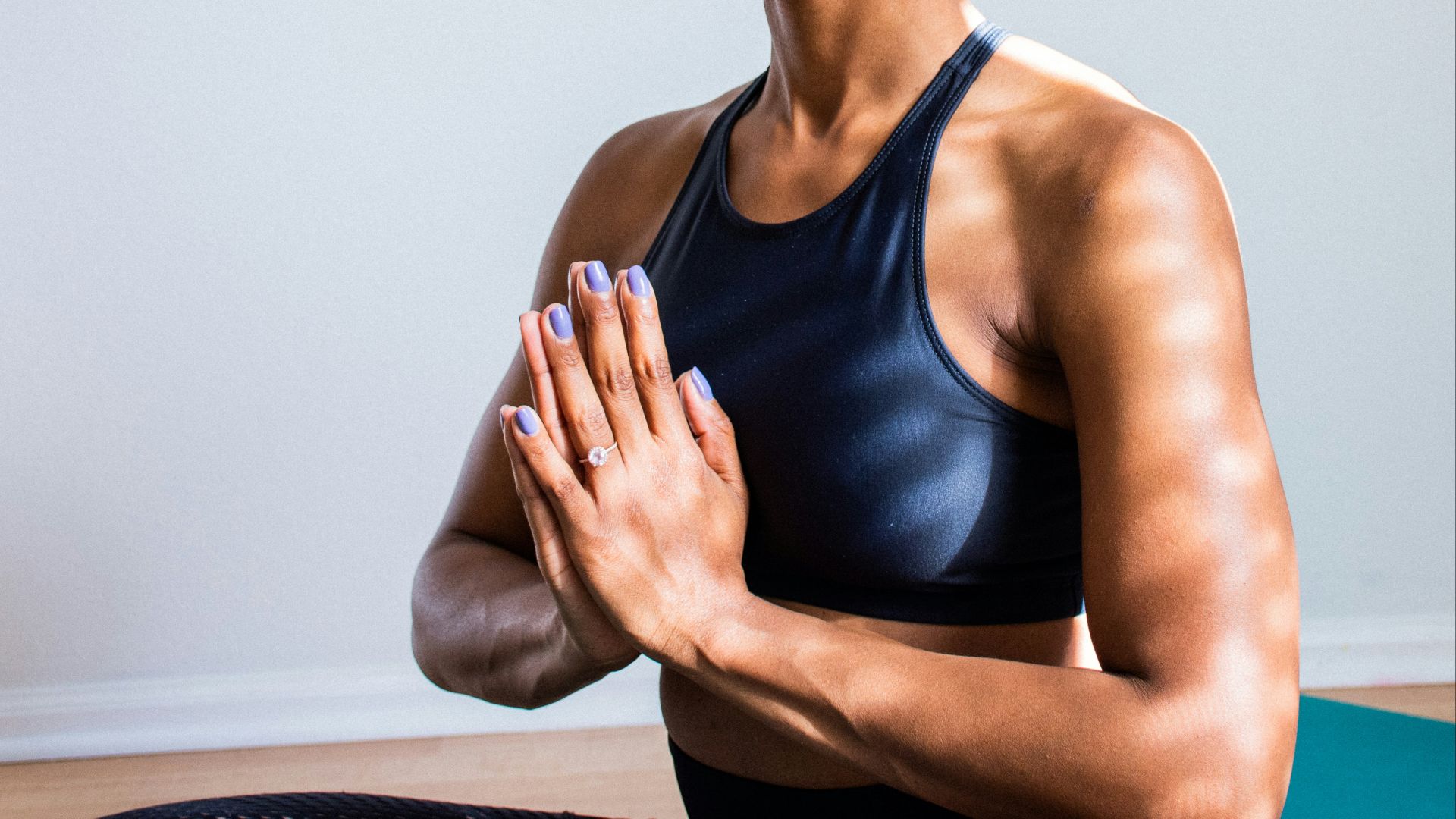 woman wearing black sports bra
