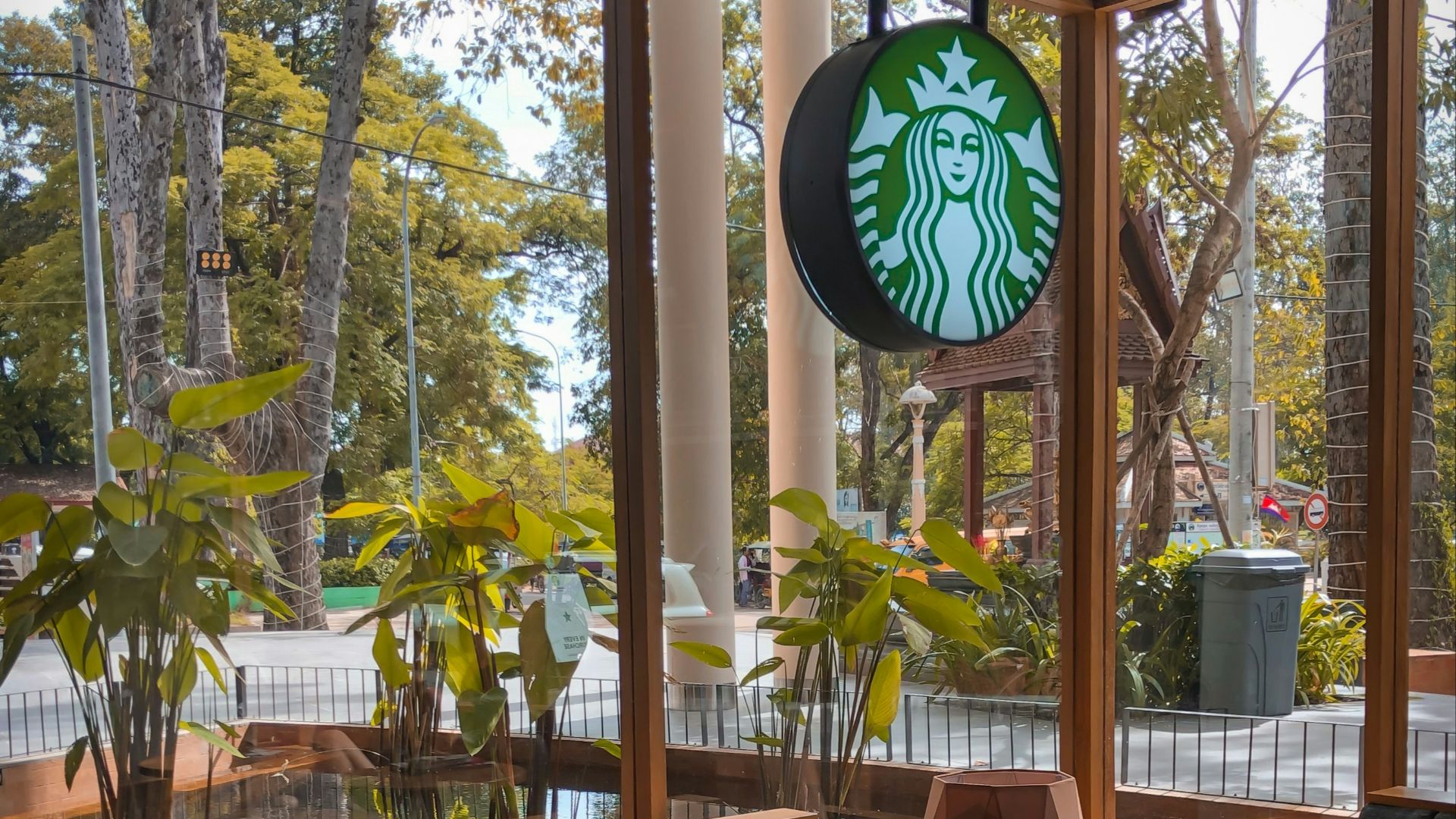 round brown wooden table