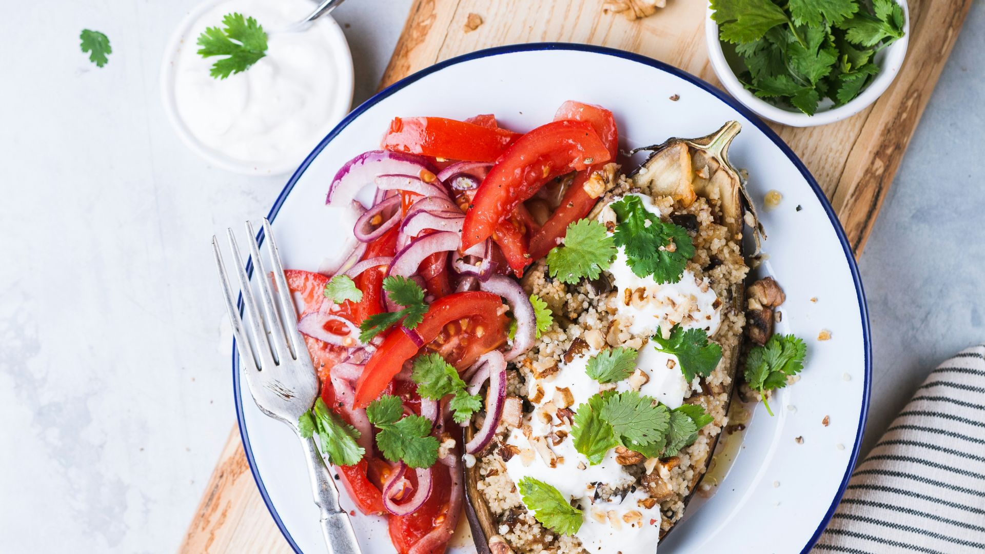 sliced tomatoes with ground pork