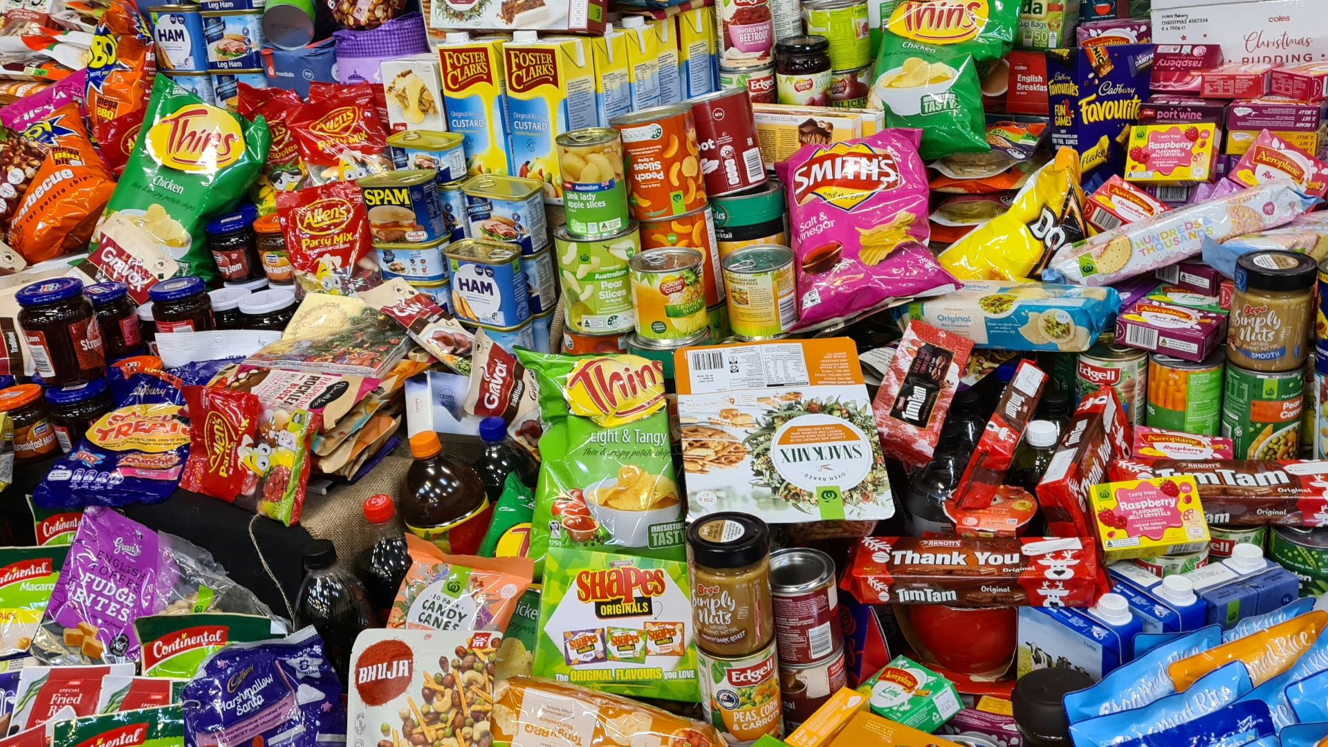 assorted plastic pack and plastic pack lot