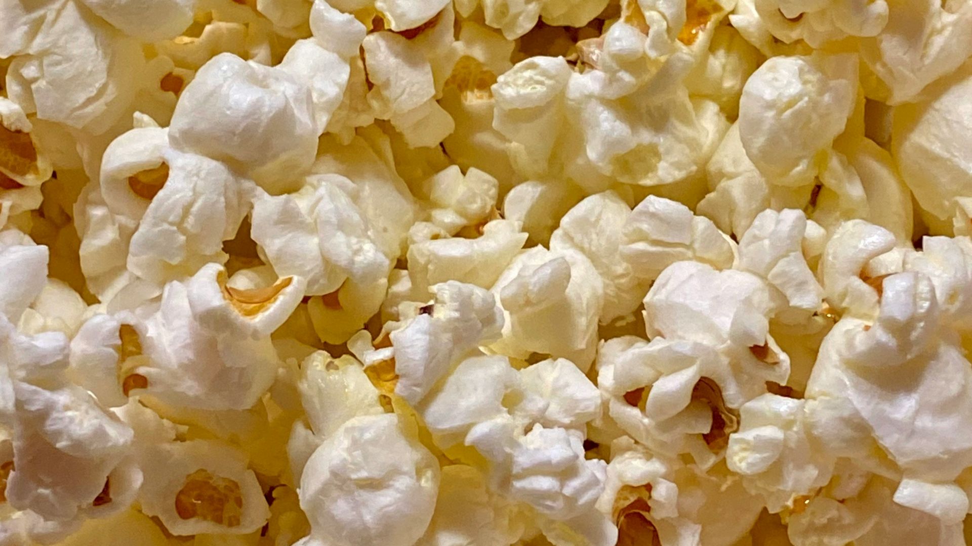 cooked popcorn