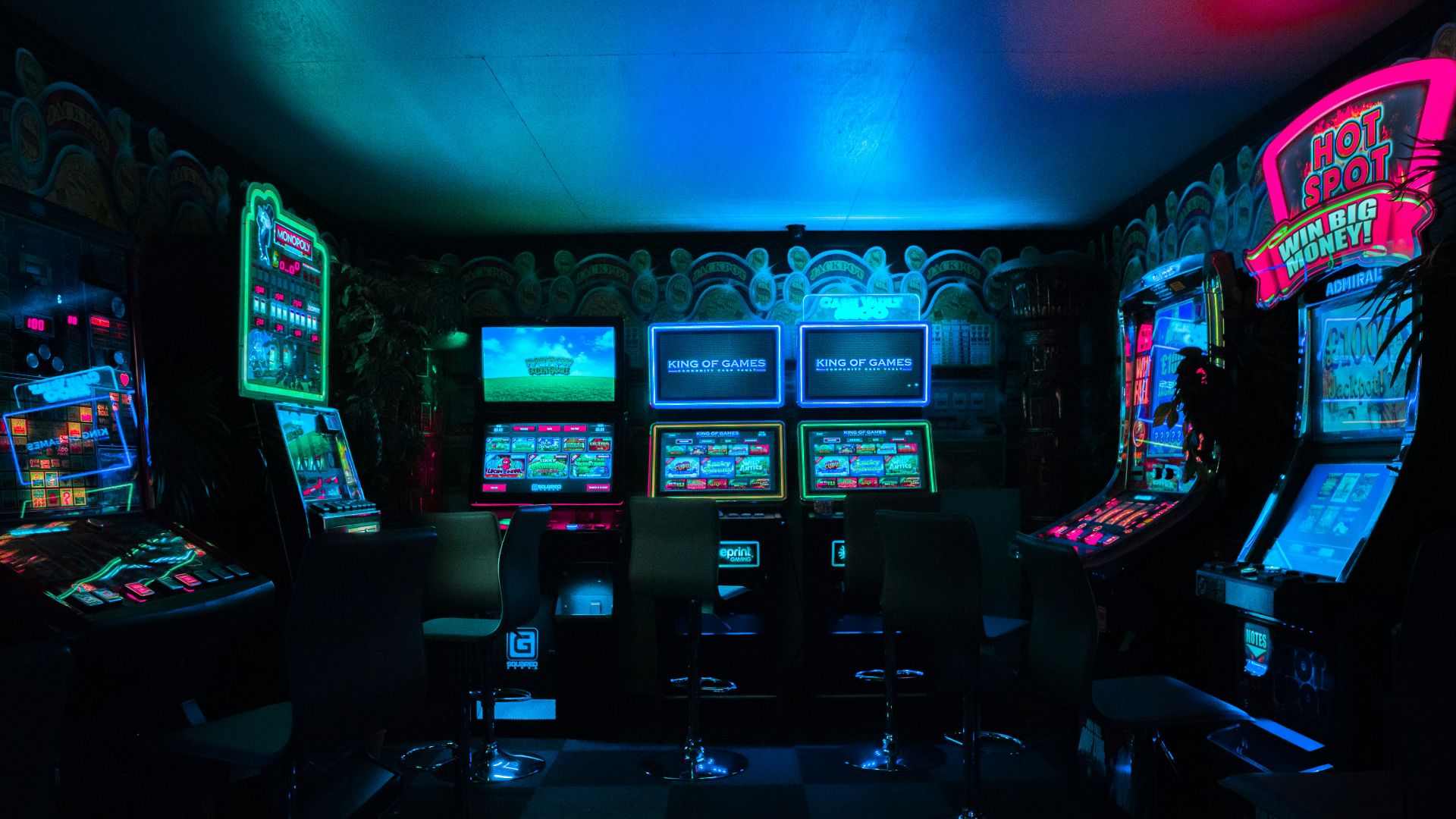 gaming room with arcade machines